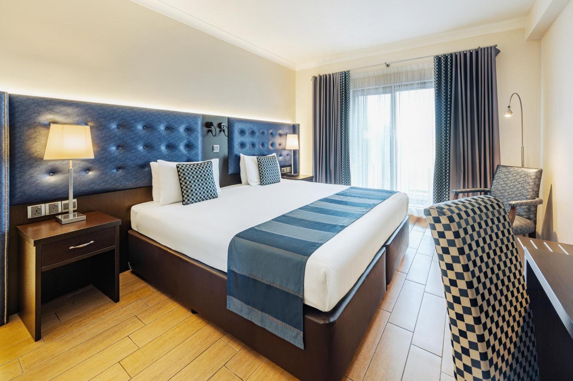 Double or Twin Room Partial Sea View