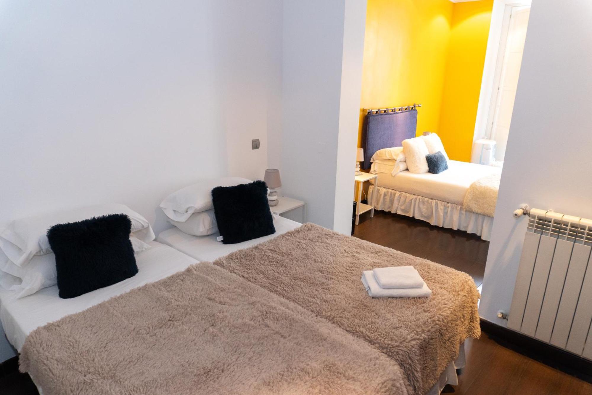 Neljän hengen huone - Puutarhanäköala