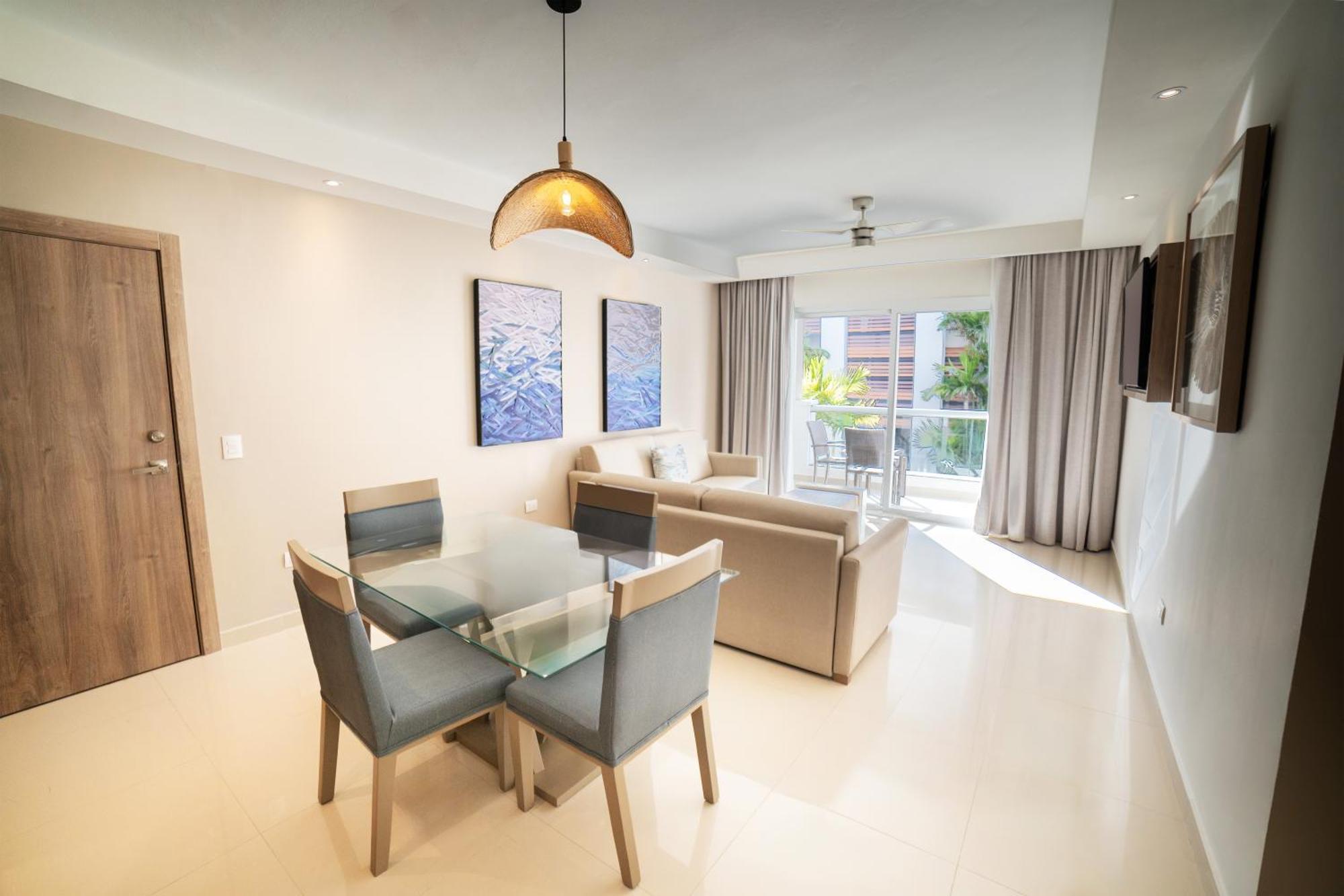 Luxury Presidential Jacuzzi Swim Out Two Bedroom Suite Diamond Club