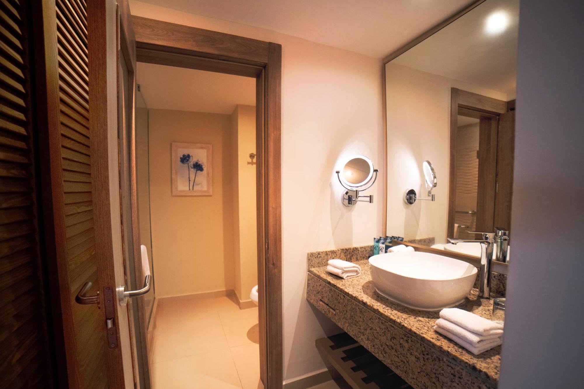 Luxury Presidential Jacuzzi Swim Out Two Bedroom Suite Diamond Club