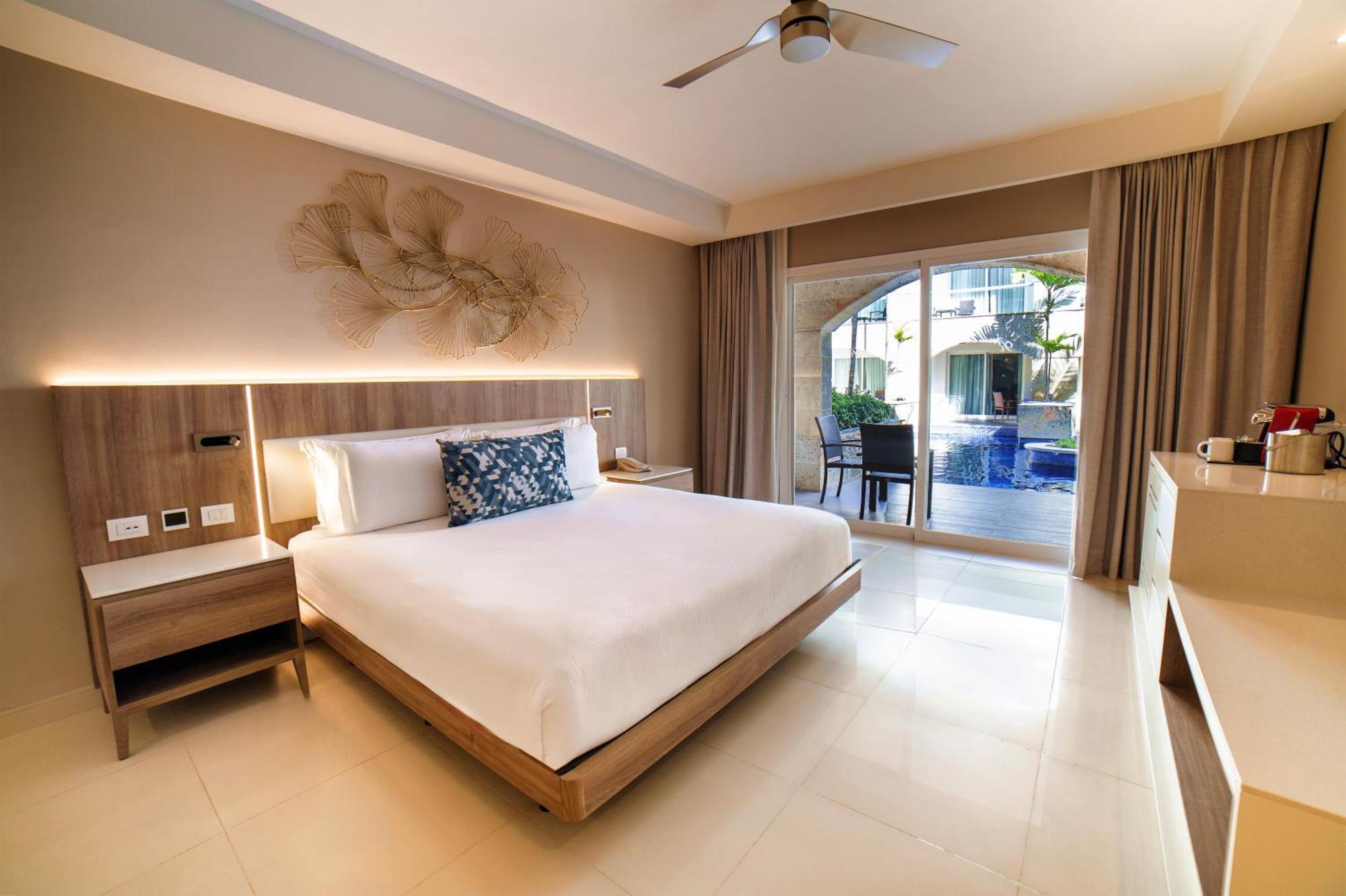 Luxury Presidential Jacuzzi Swim Out Two Bedroom Suite Diamond Club