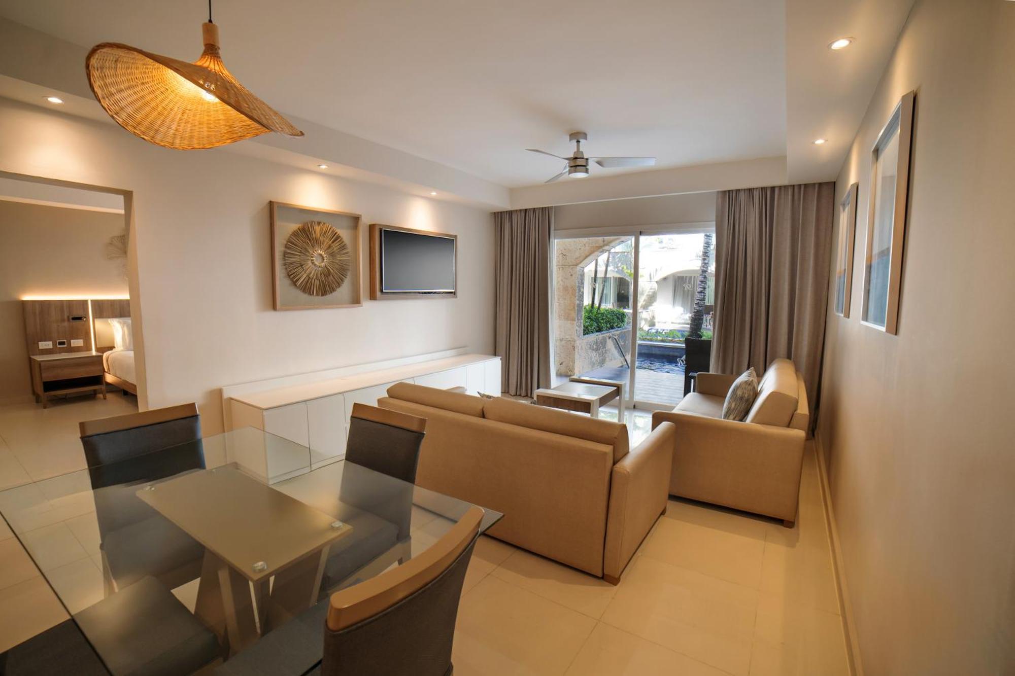 Luxury Presidential Jacuzzi Swim Out Two Bedroom Suite Diamond Club