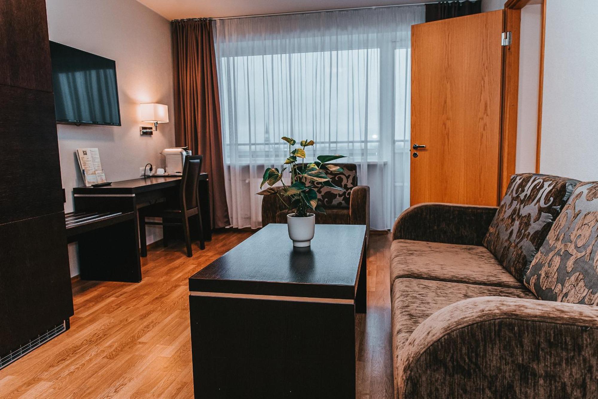 One-Bedroom Suite Balcony City VIew