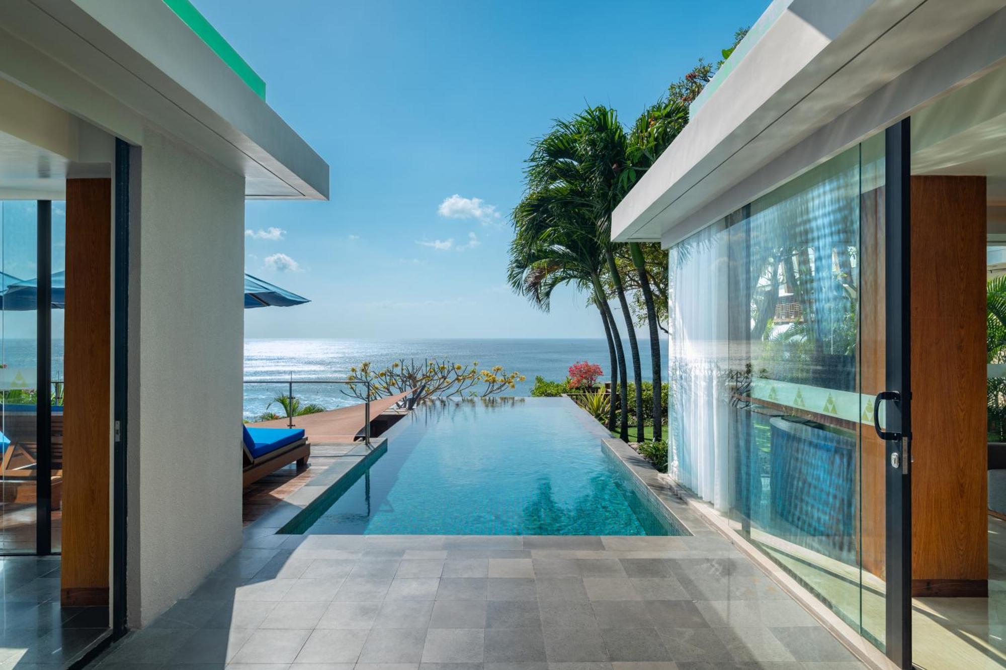 Three Bedroom Ocean Front Pool Villa Benefits