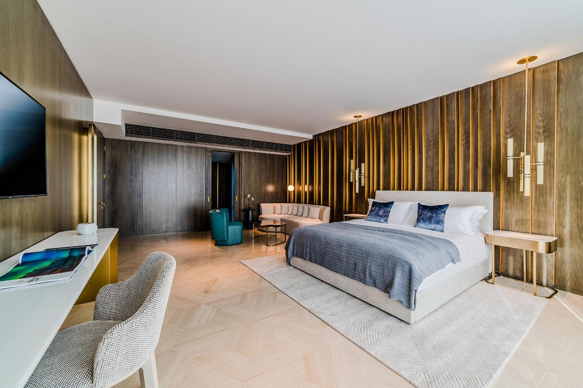 Superior | Sea View Including Gala