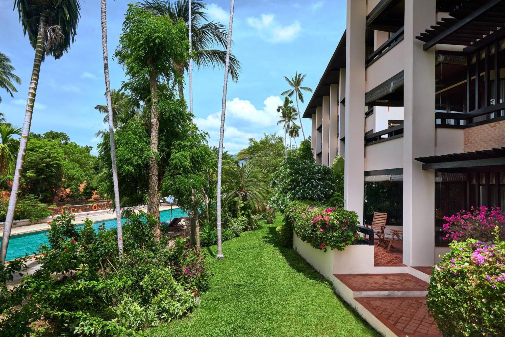 Deluxe Terrace Guest room 2 Twin or Single Beds Whirlpool