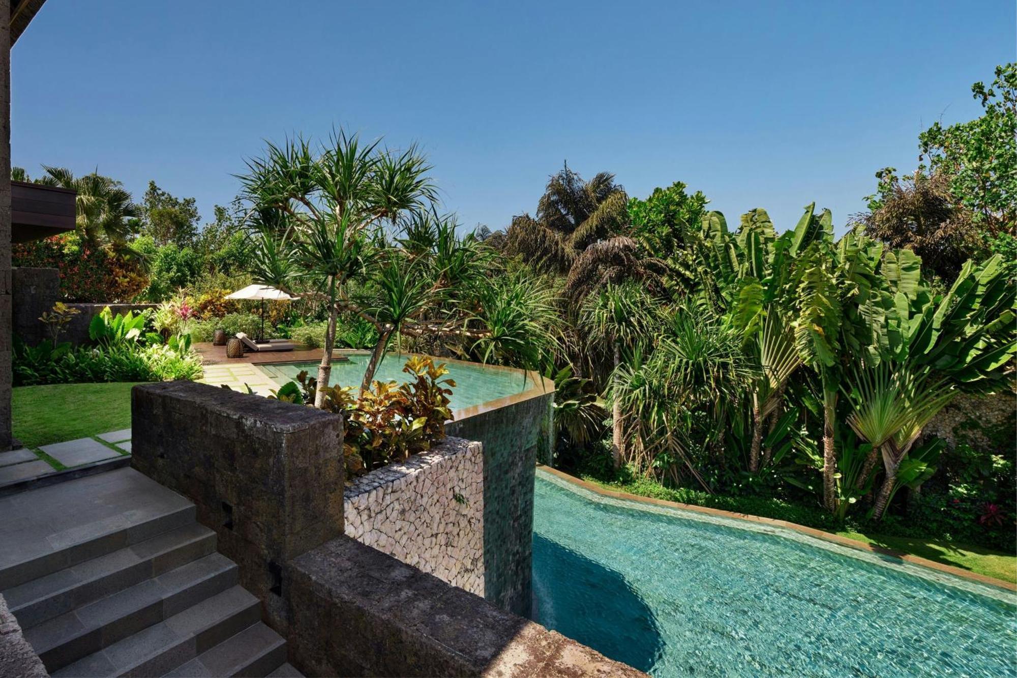 Five-Bedroom Mansion Private Pools