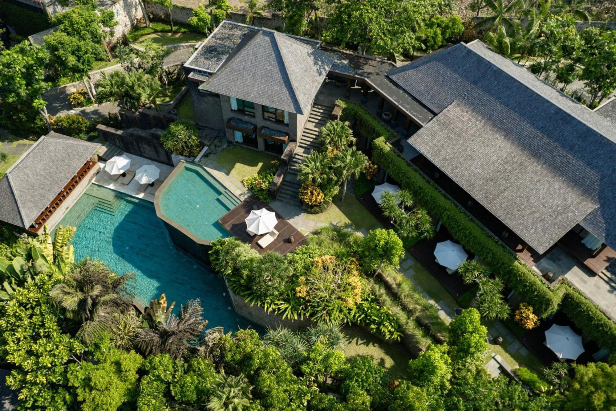 Five-Bedroom Mansion Private Pools