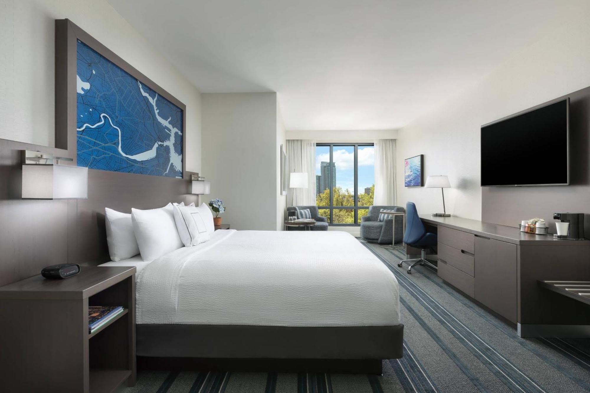 Deluxe King Guest Room,1643159832:JPEG
