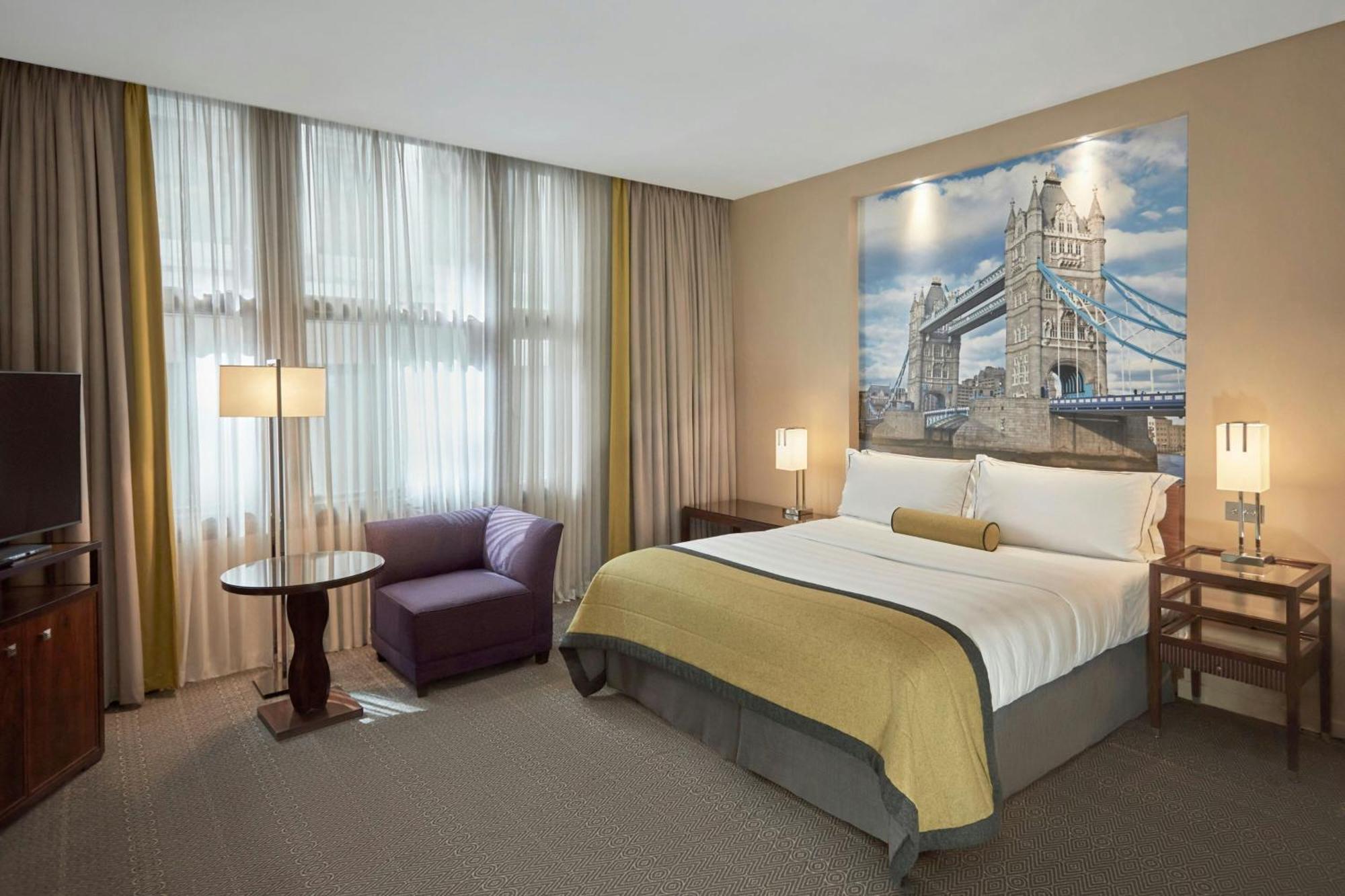 Deluxe Larger Guest room 1 Queen