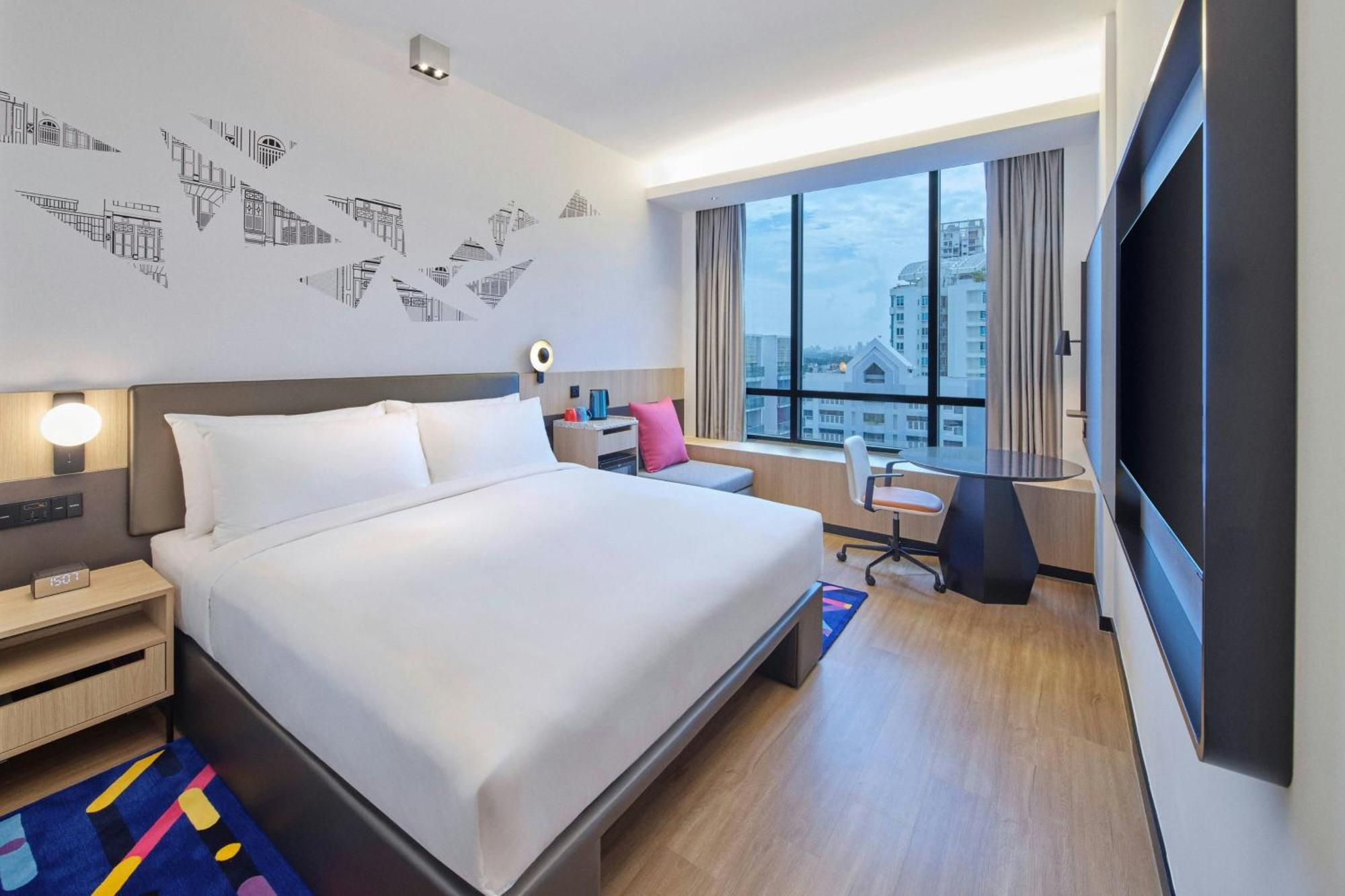 Urban Guest room 1 King West Wing