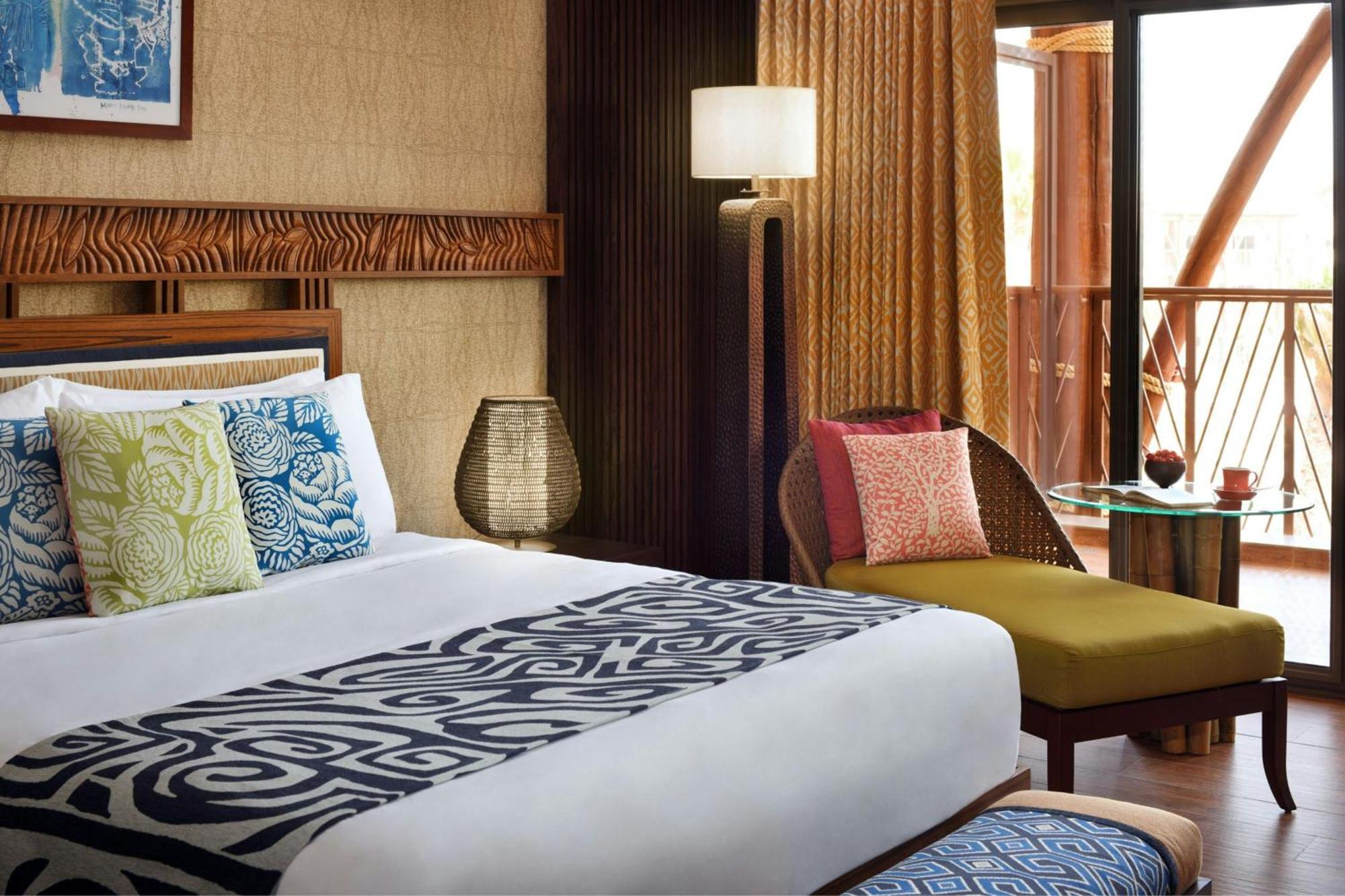 Deluxe Room 1 King River view Balcony