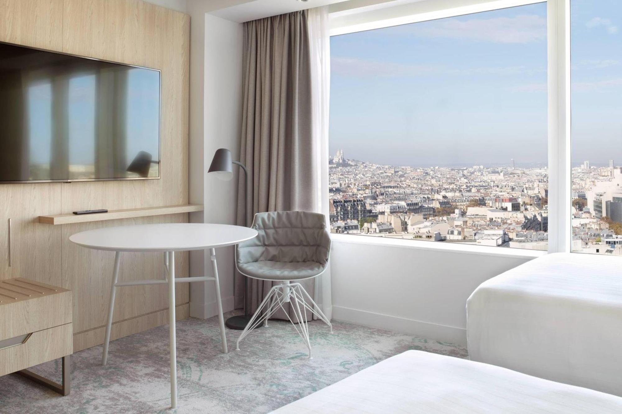 Twin Room Sacre Coeur View