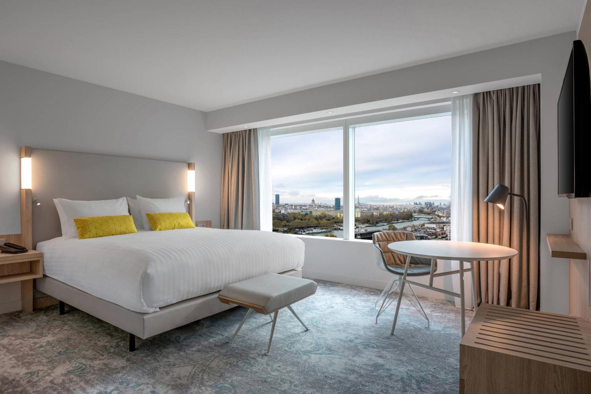 King Room Eiffel Tower View