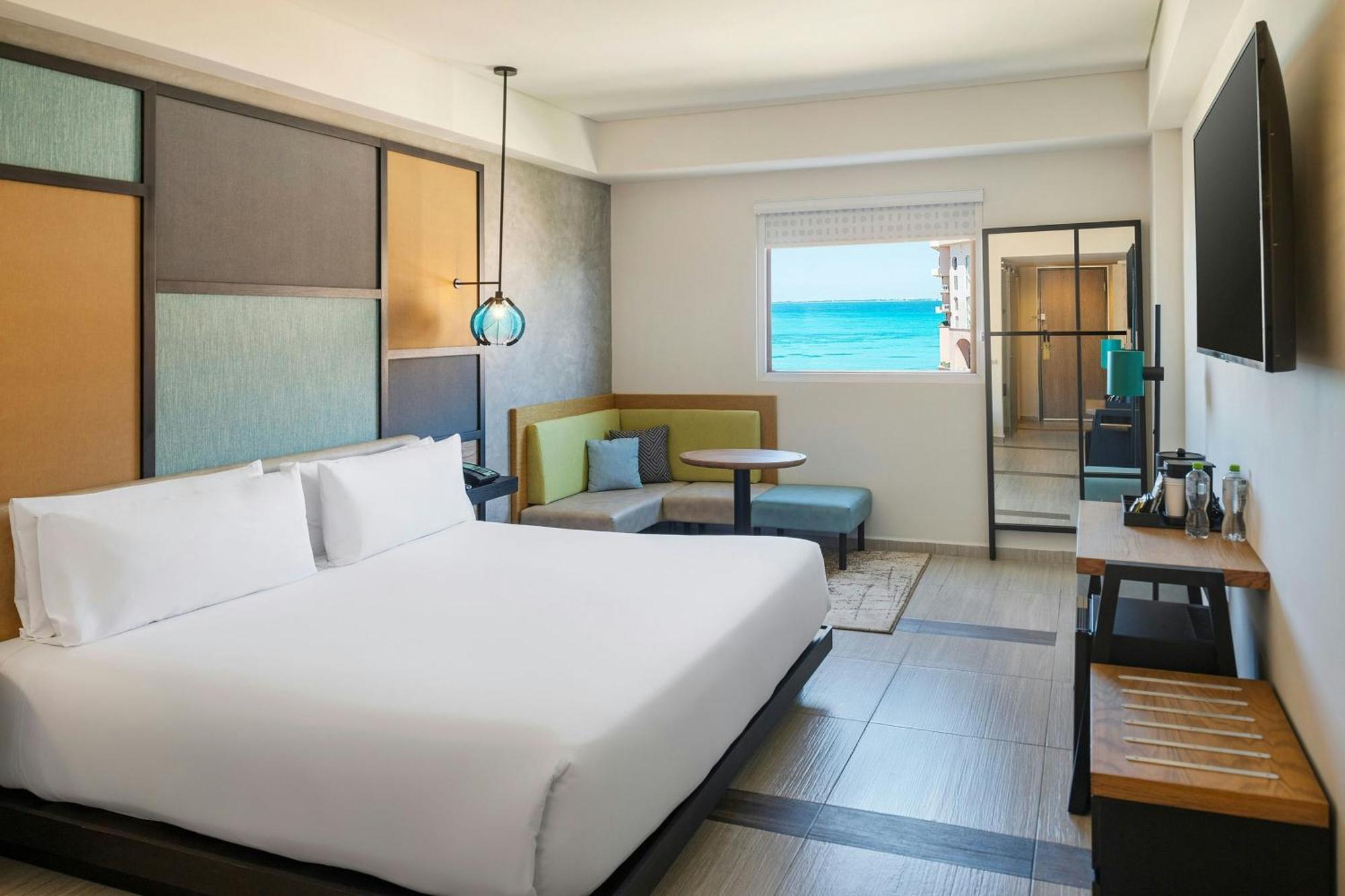 Aloft Ocean View, Guest room, 1 King + Complimentary open bar,1643773728:JPEG