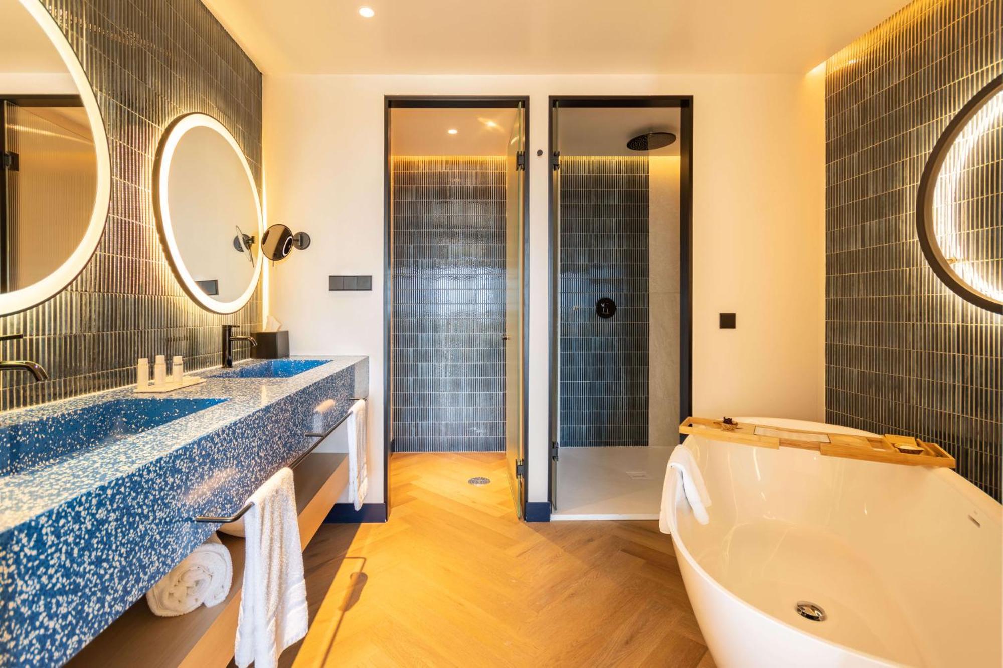 Junior Suite,1645012186:JPEG