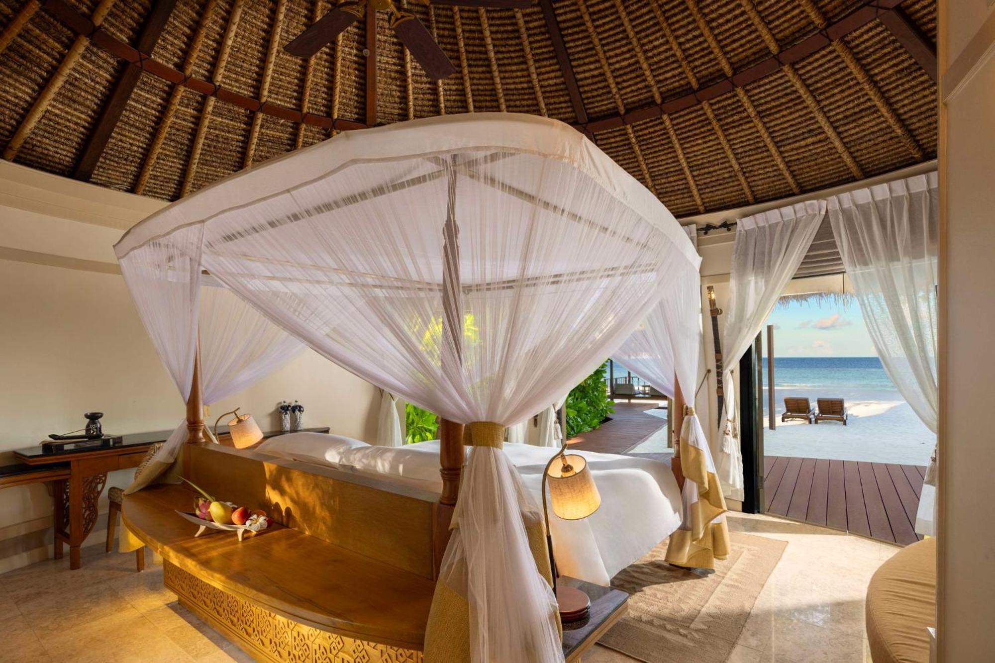 Grand Beachfront Pool Villa - Free transfer