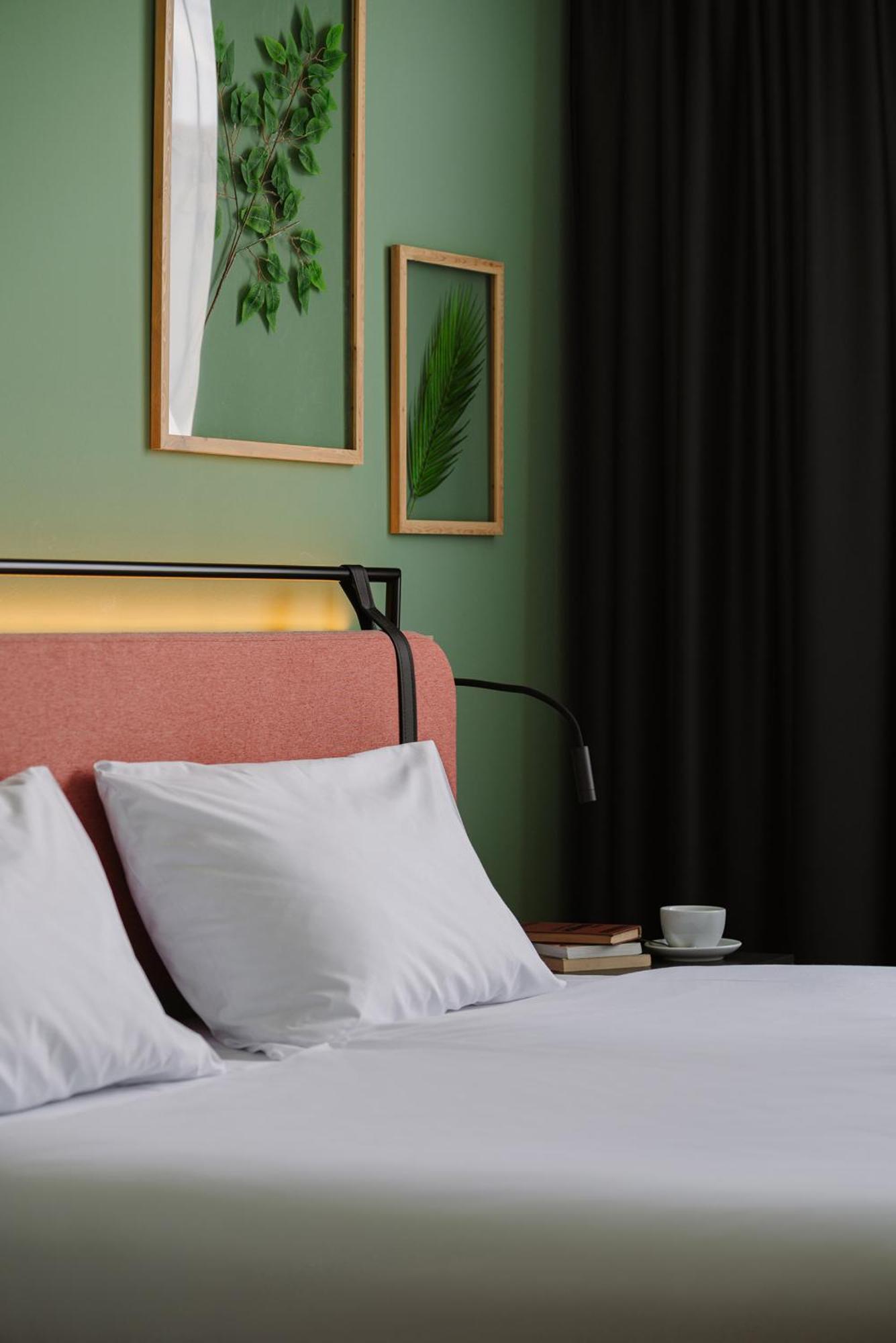 Standard Room - 1 Double Bed