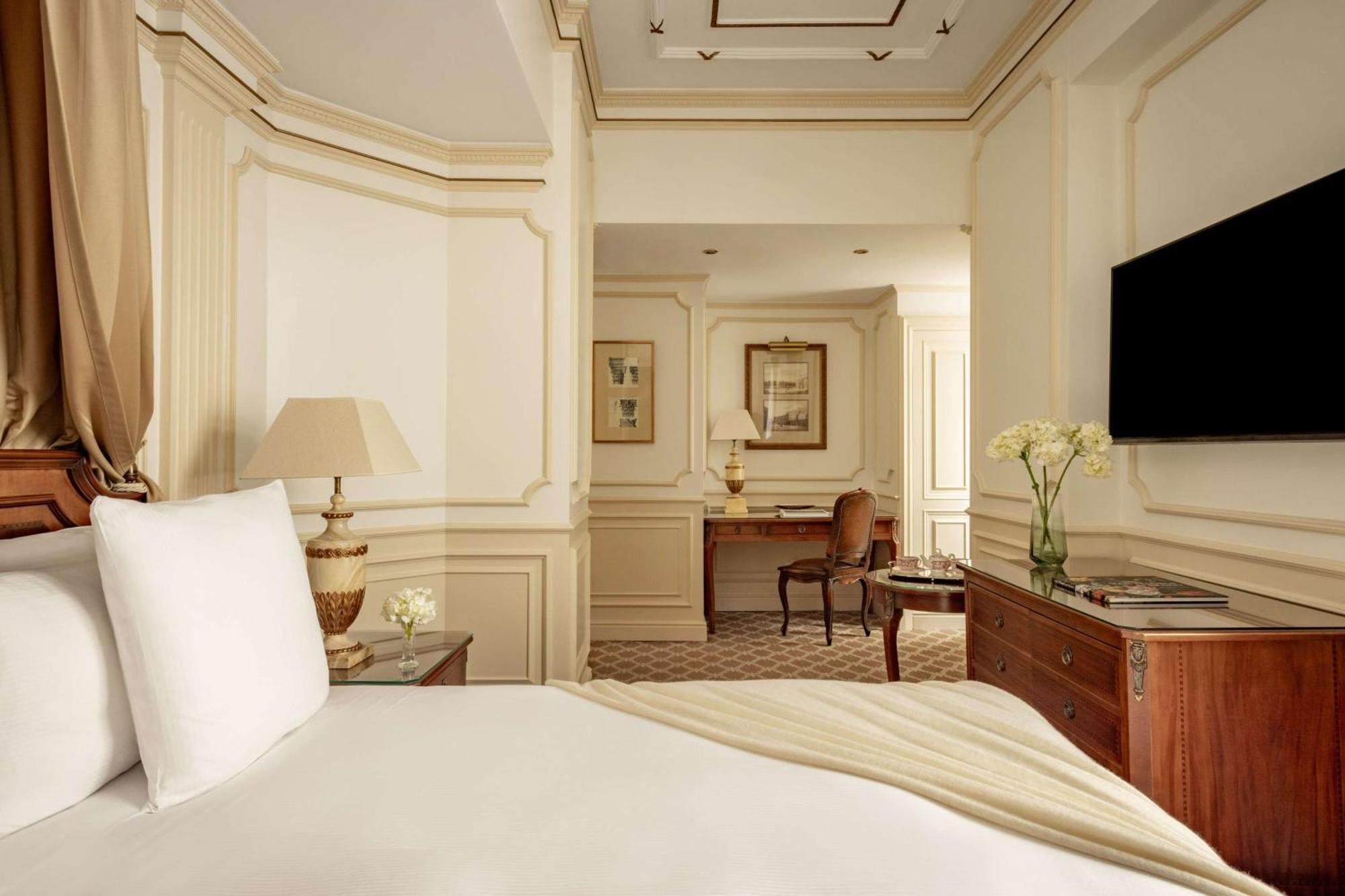 Deluxe Room,1645648356:JPEG