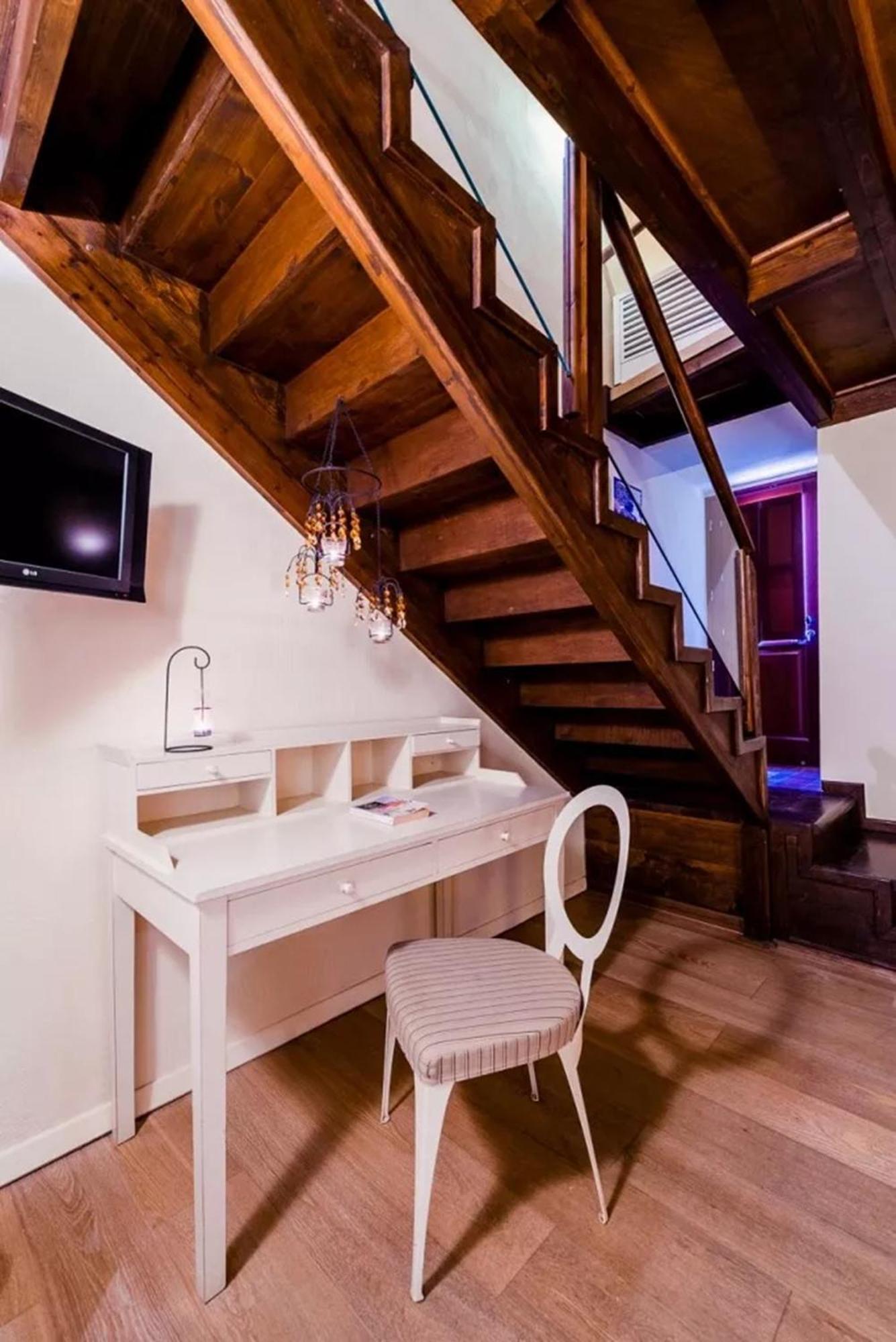 Notos Suite with Jetted Shower & Medieval Town View