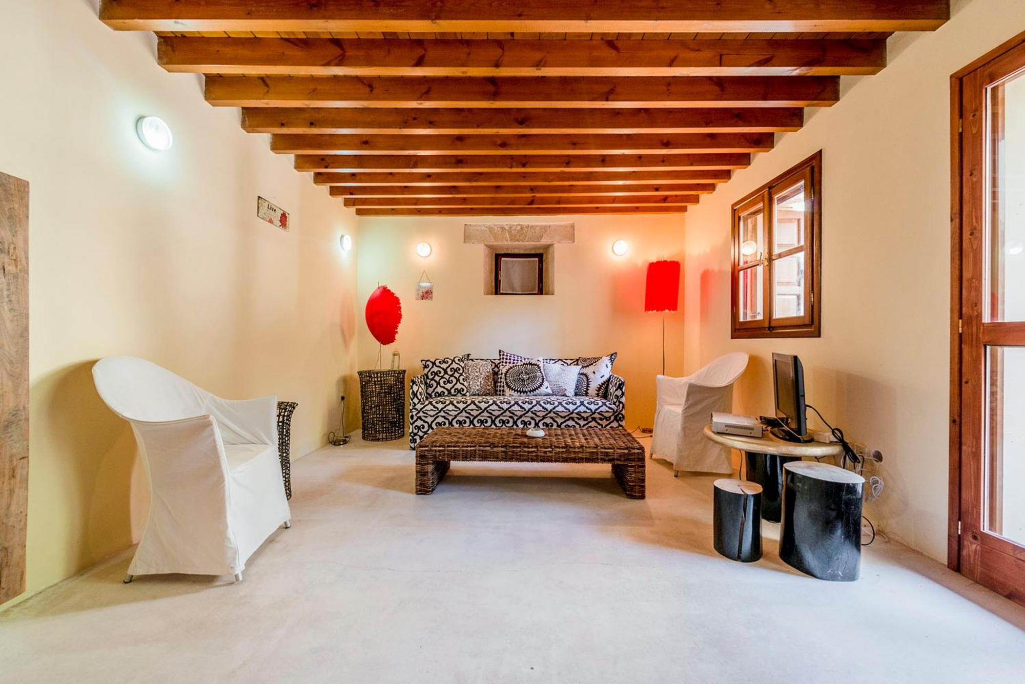 Deluxe Double Room | Avalon Residence