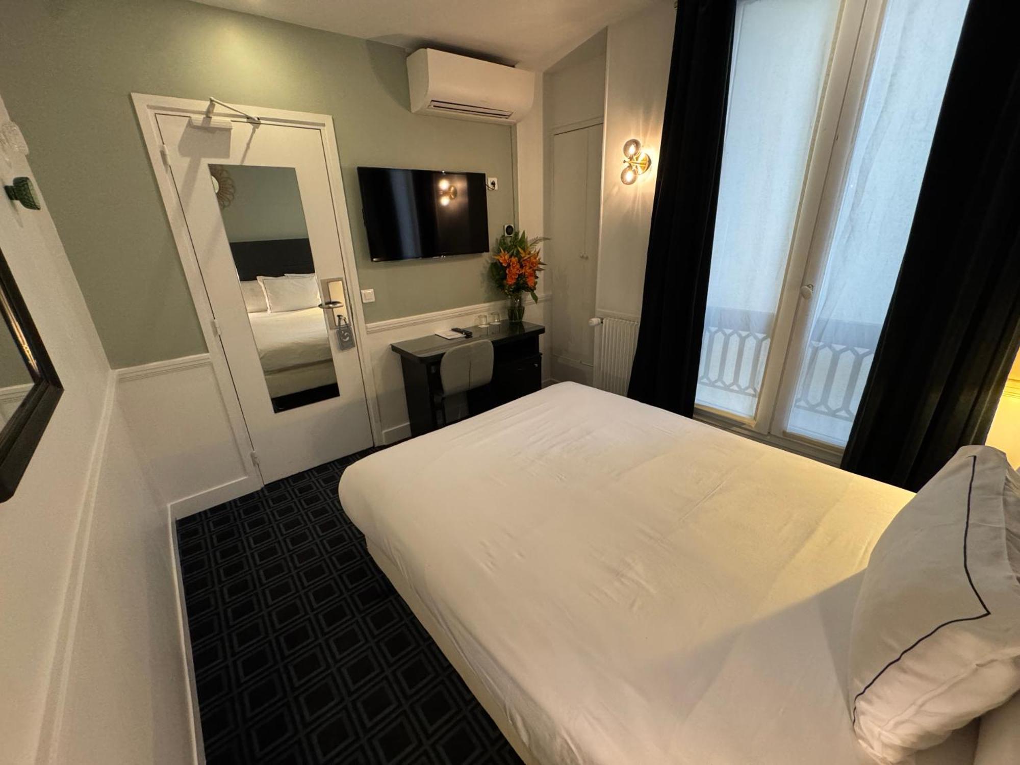 Deluxe Single Room
