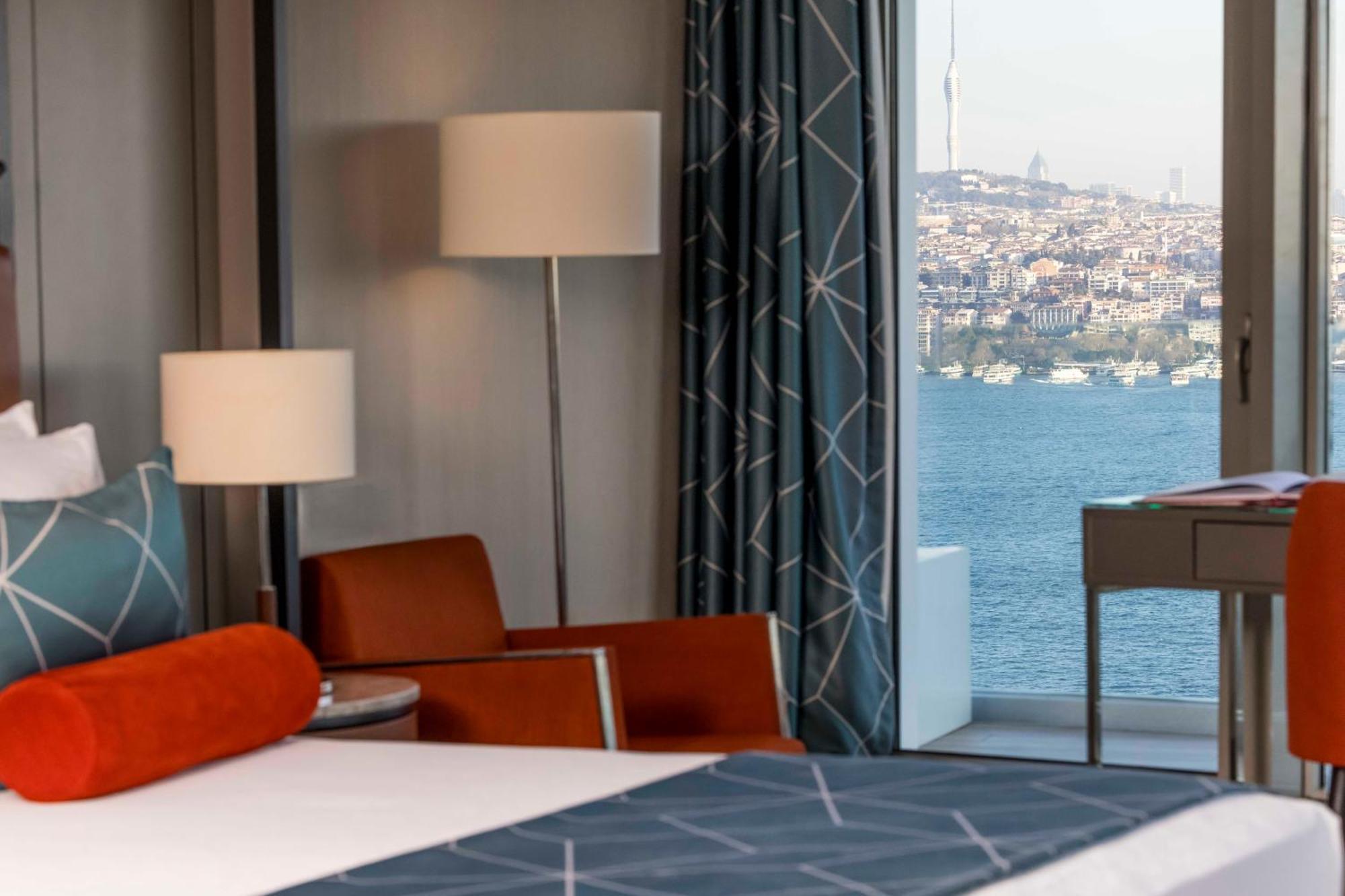 King Bosphorus View Room with Hot Tub & Balcony