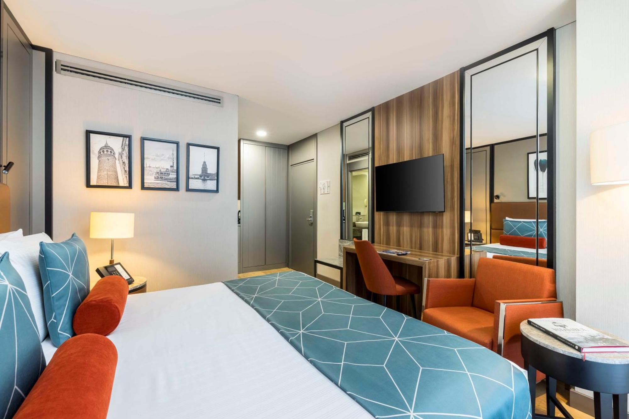 Deluxe Partial Sea View Room