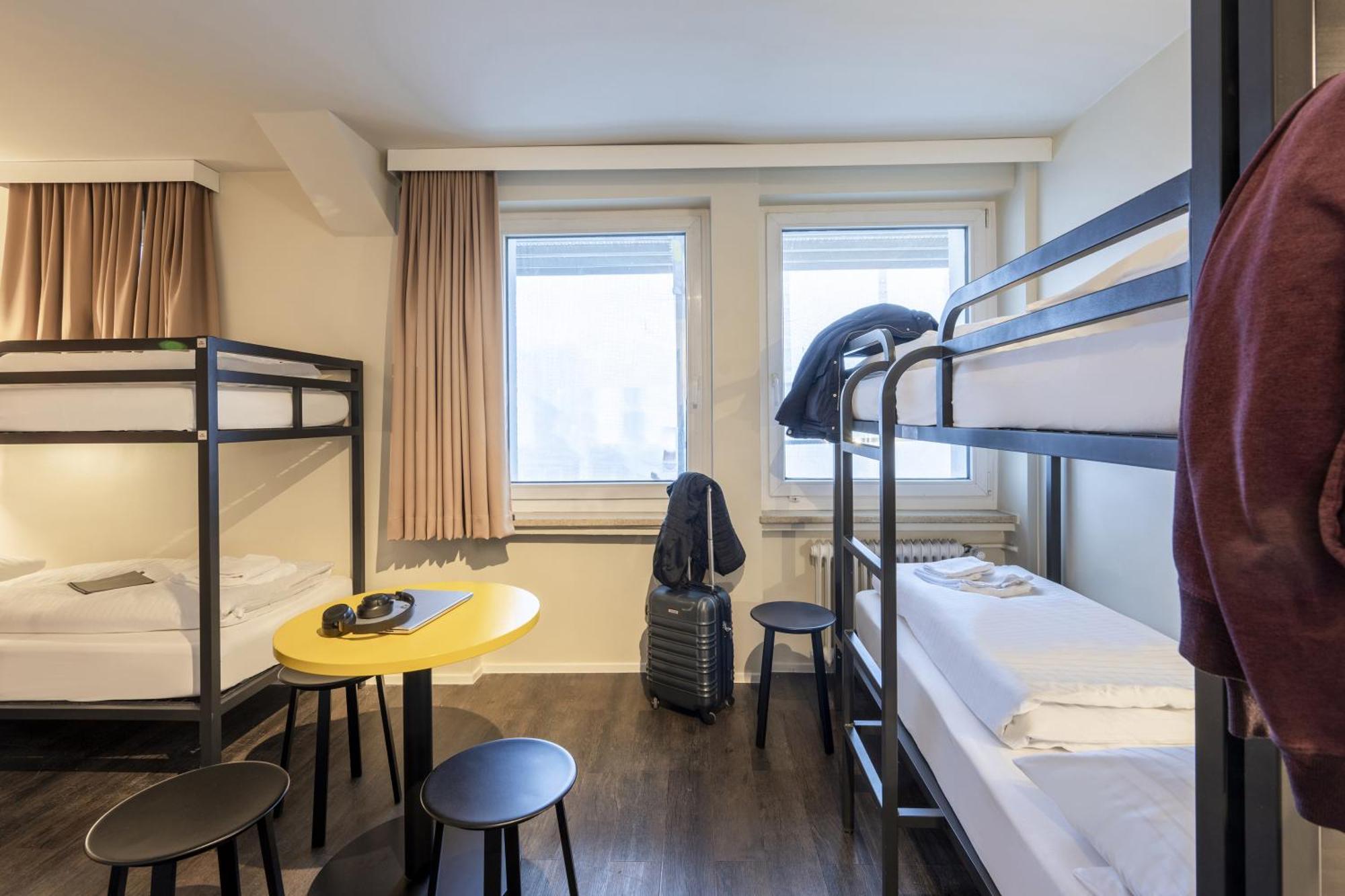 Bed 6-Bed Mixed Dormitory Room