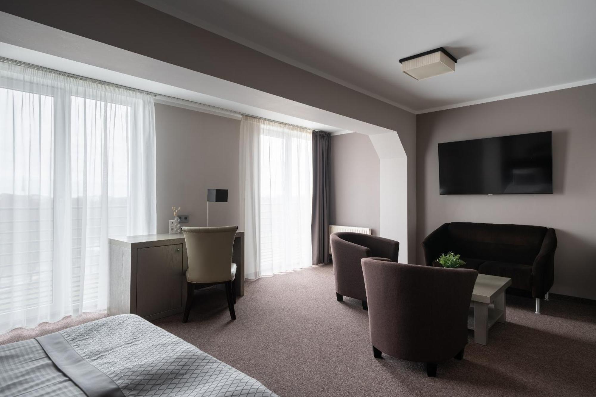 Superior Double Room with Kitchenette,1646888928:JPEG