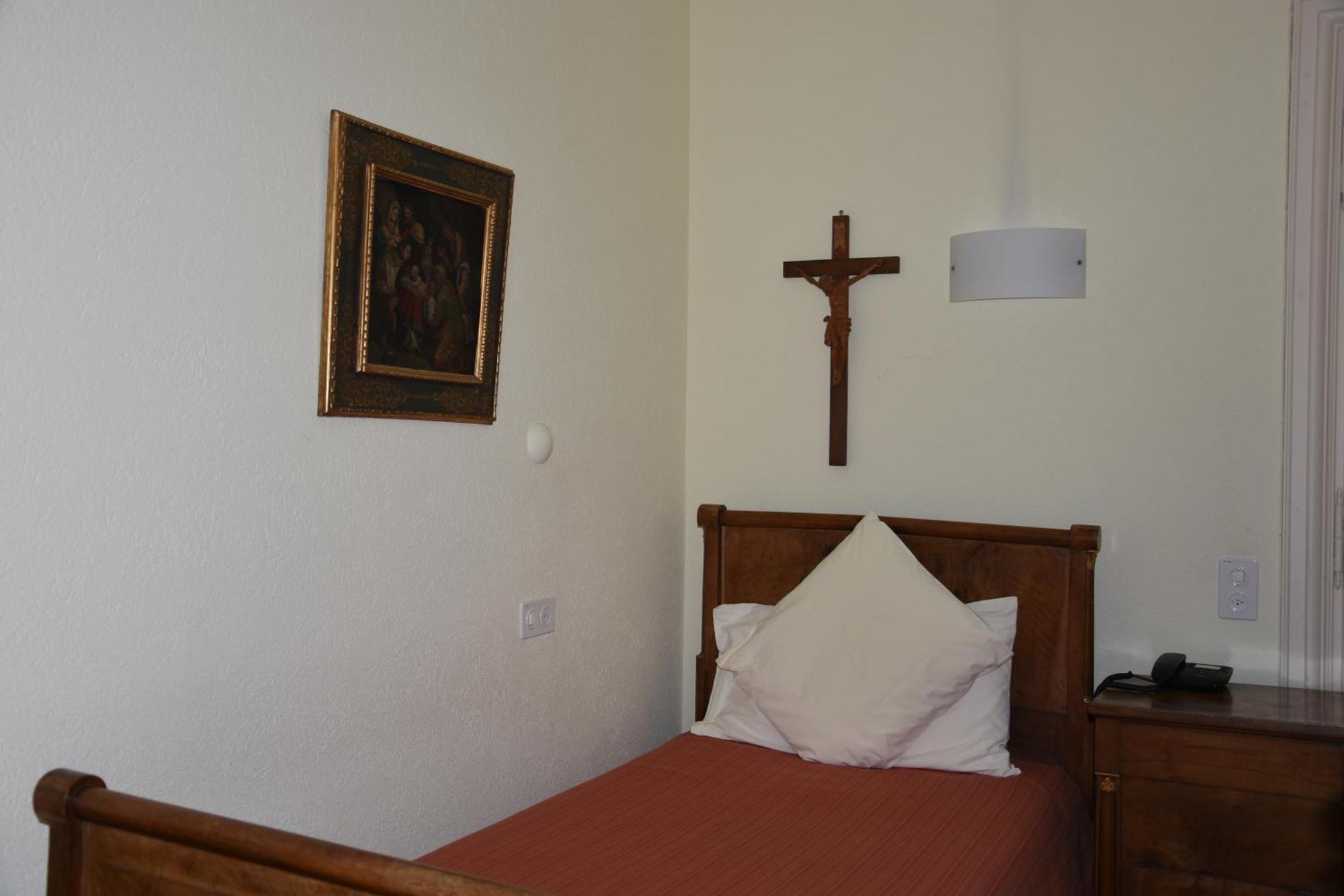 Superior Single Room,1648716365:JPEG