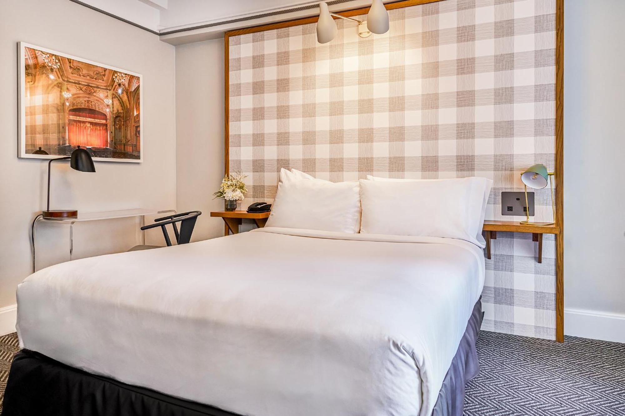 Superior Queen Room