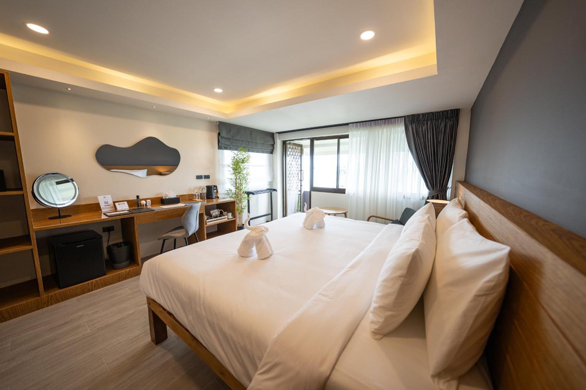 Deluxe Double or Twin Room Garden View