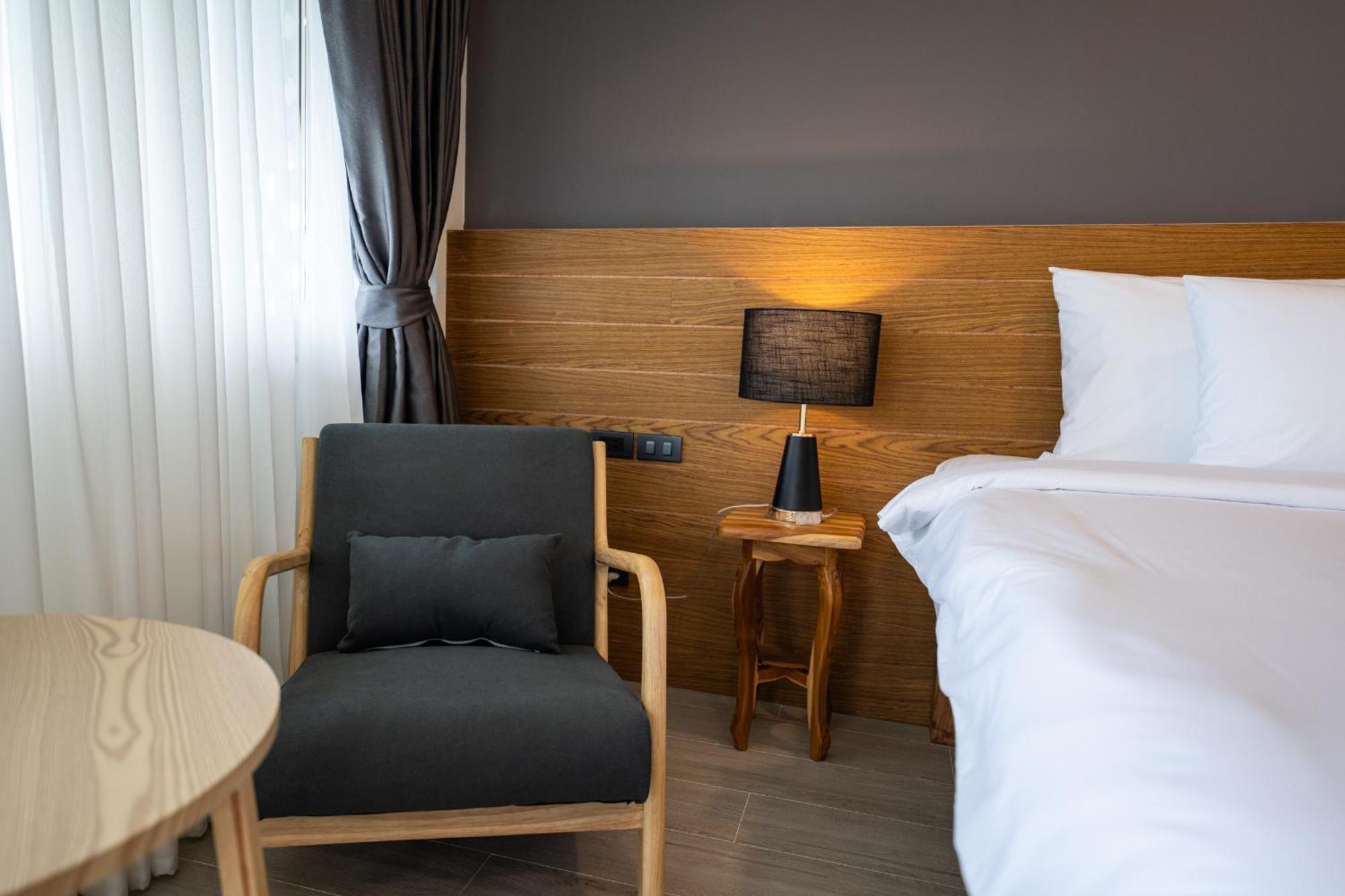 Deluxe Double or Twin Room Garden View