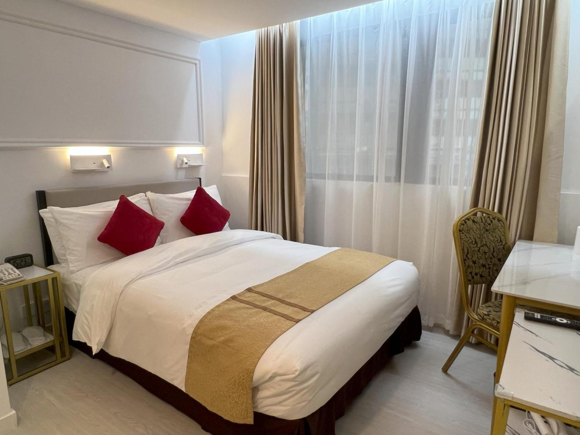 Superior Double or Twin Room City View