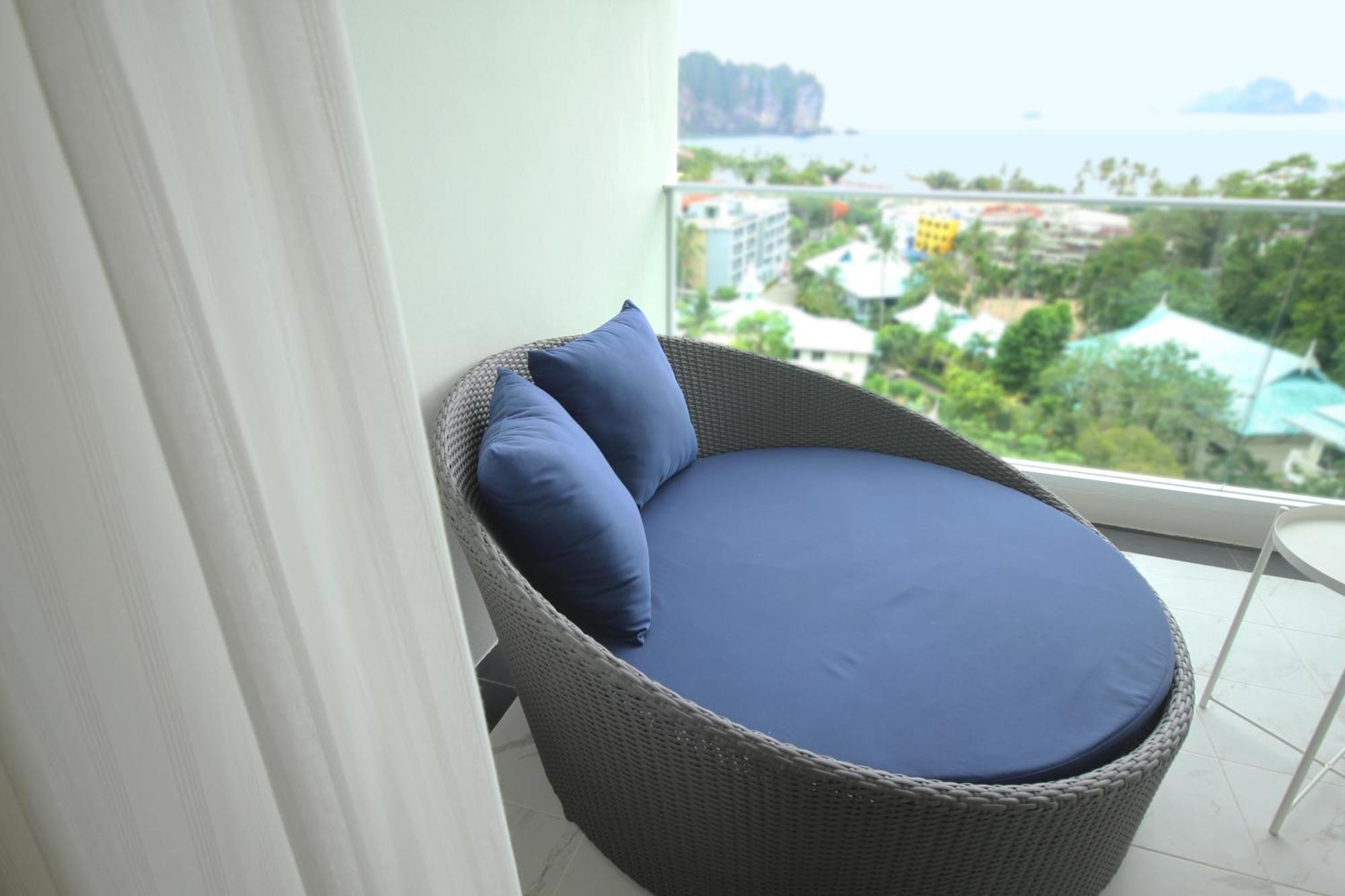 Executive Ocean View,1651170046:JPEG