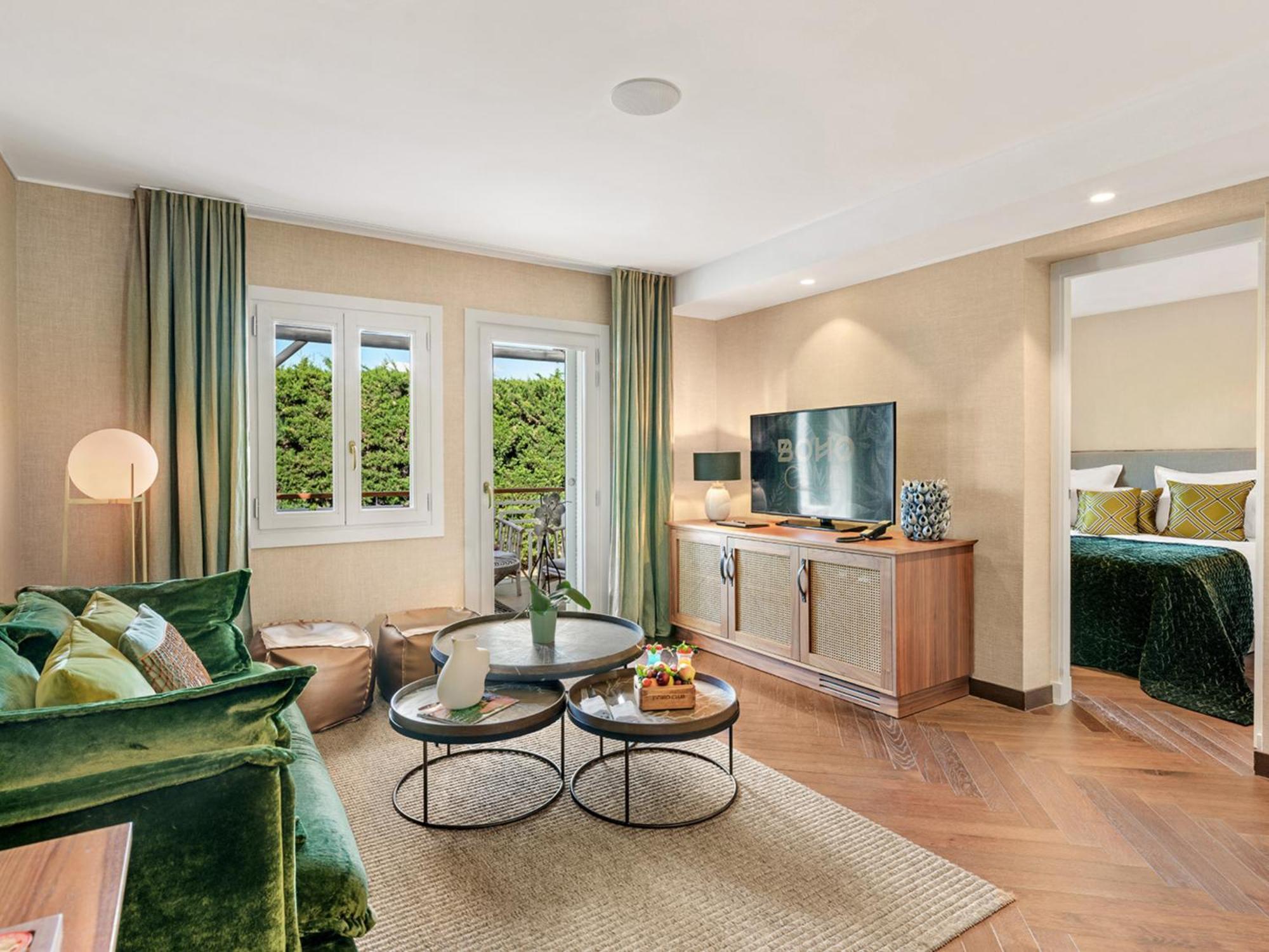 Bungalow Deluxe