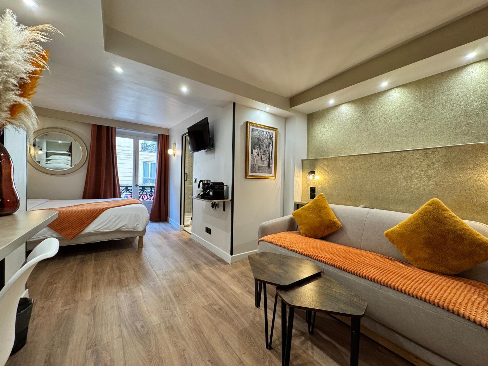 Room Gold Premium
