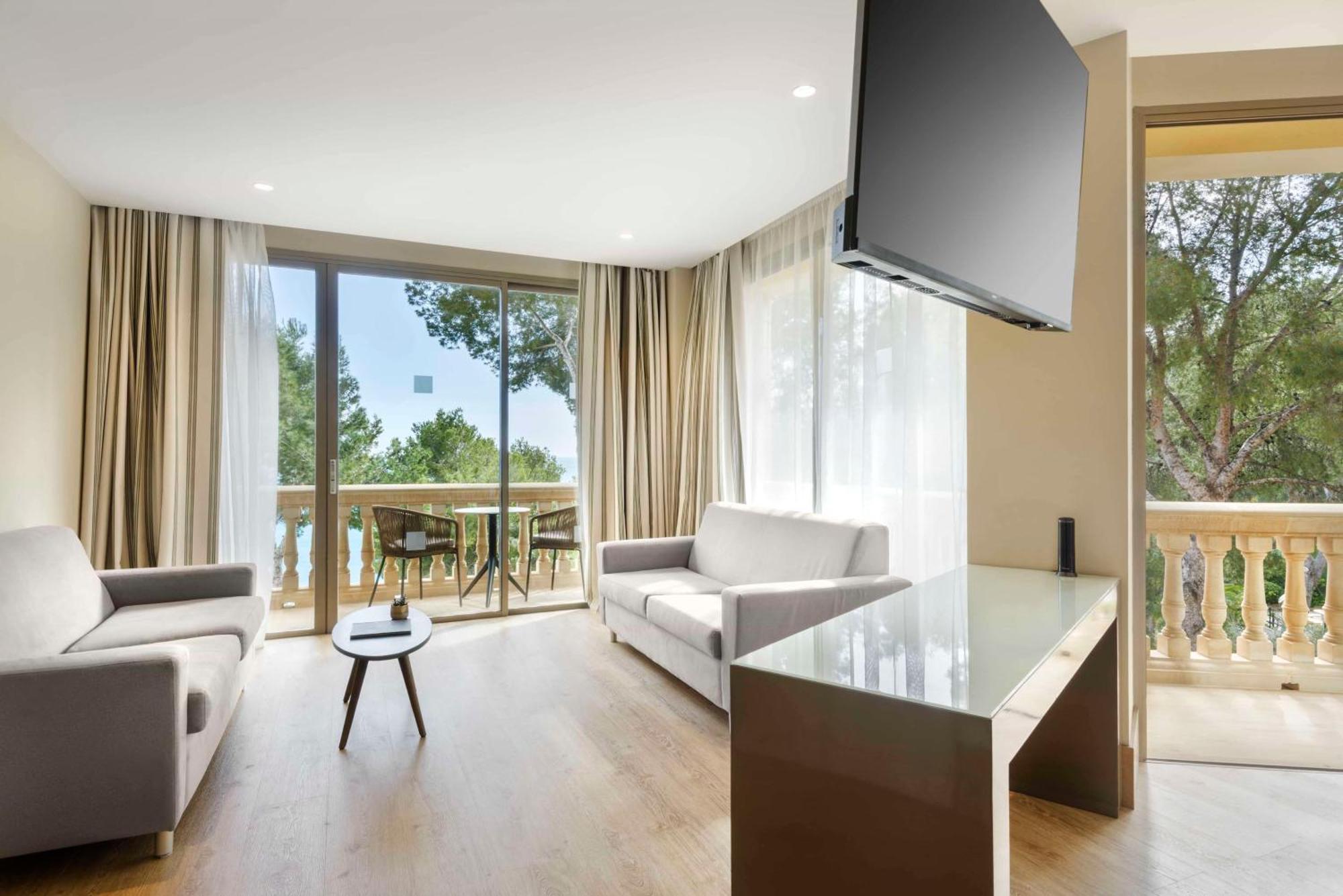 Junior Suite with Sea View,1654247712:JPEG