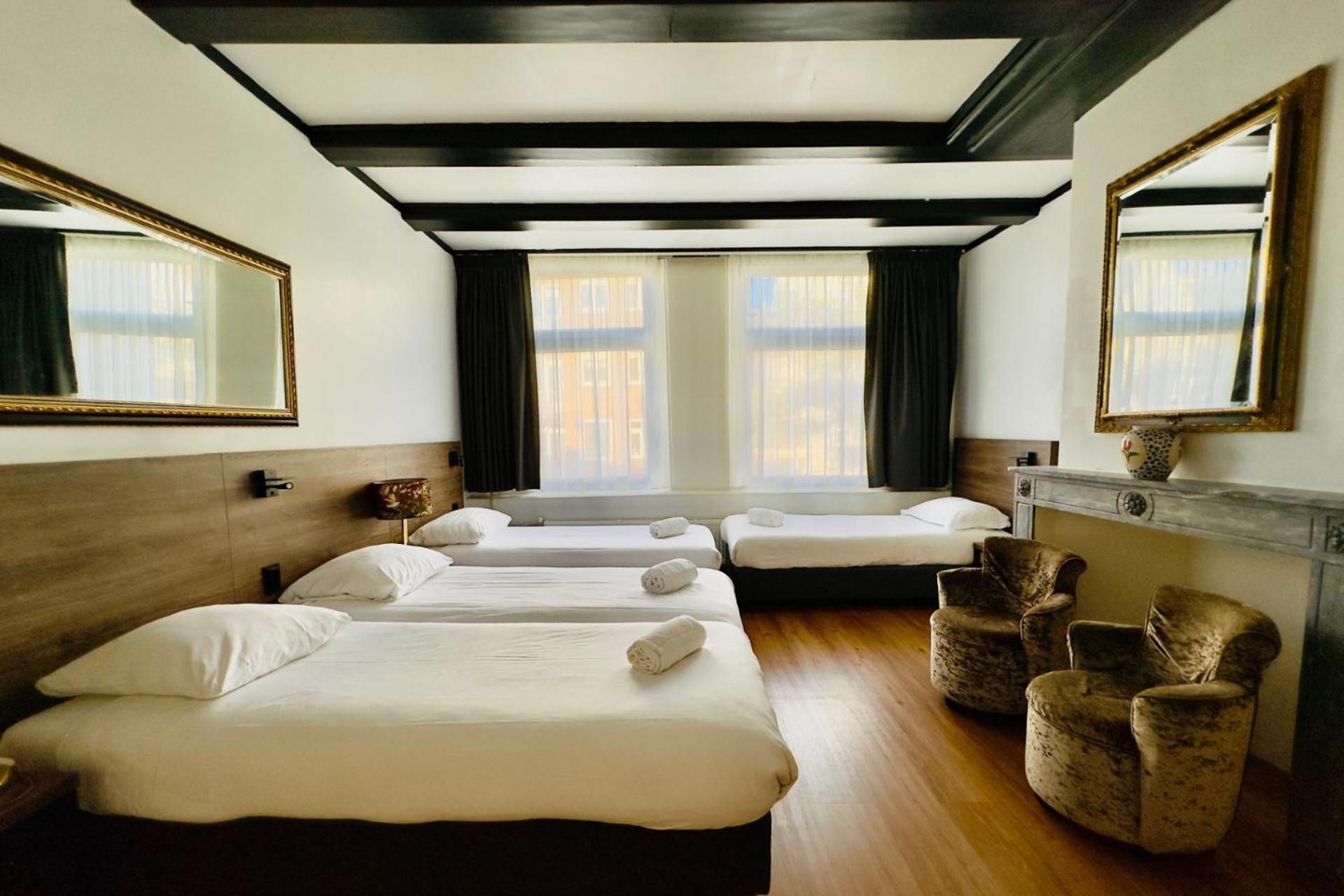 Quadruple Room Private Bathroom