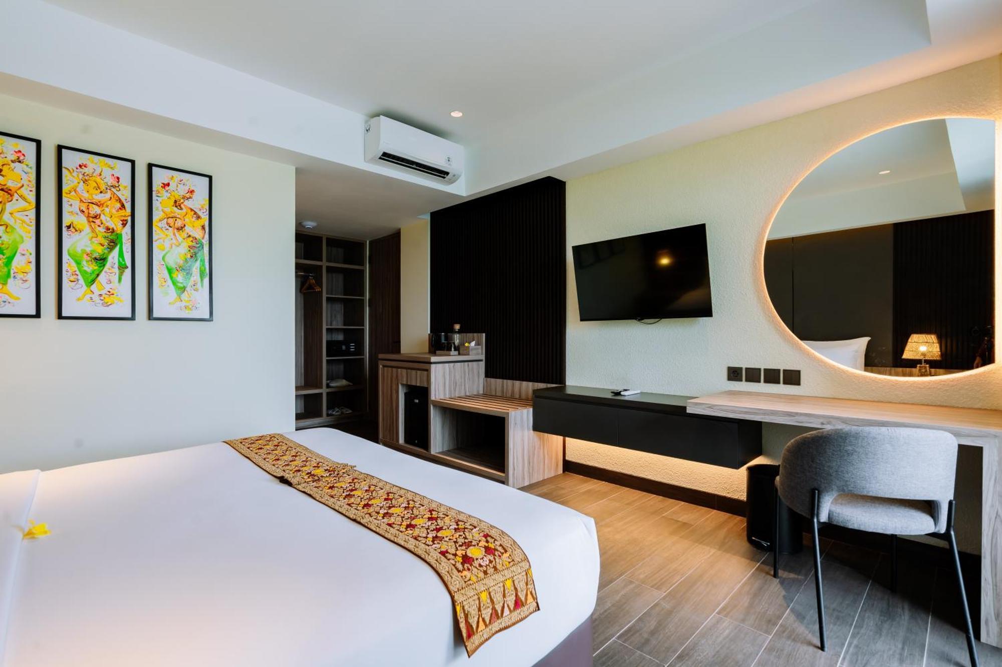 Deluxe Double or Twin Room