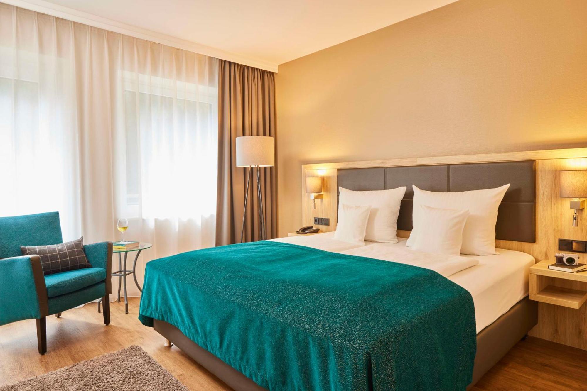 Premium Double Room with Garden View - Quiet Location