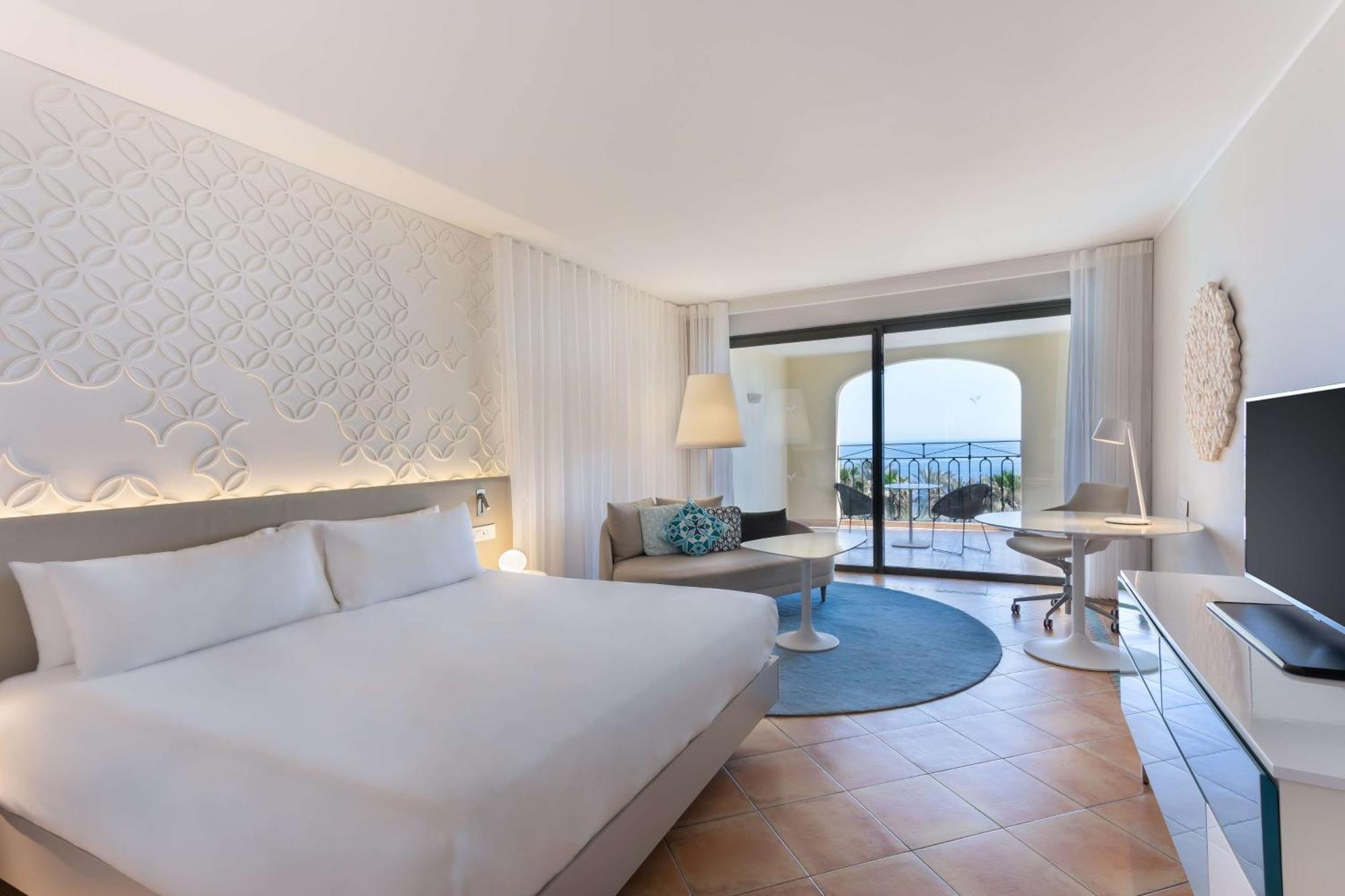 Executive Family Room Marina View