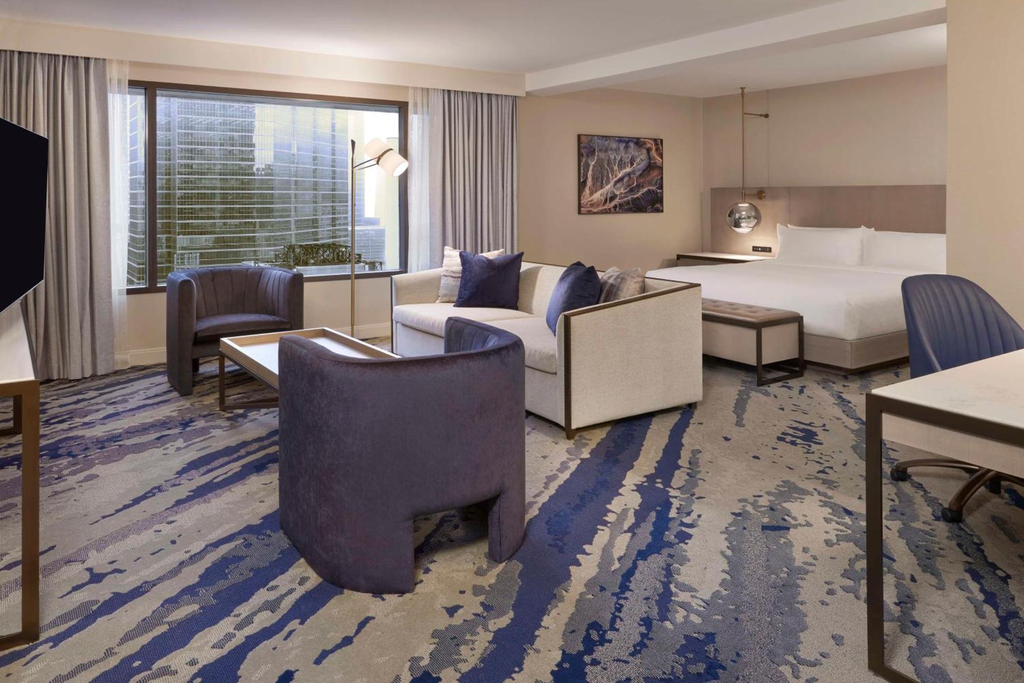 Junior King Suite