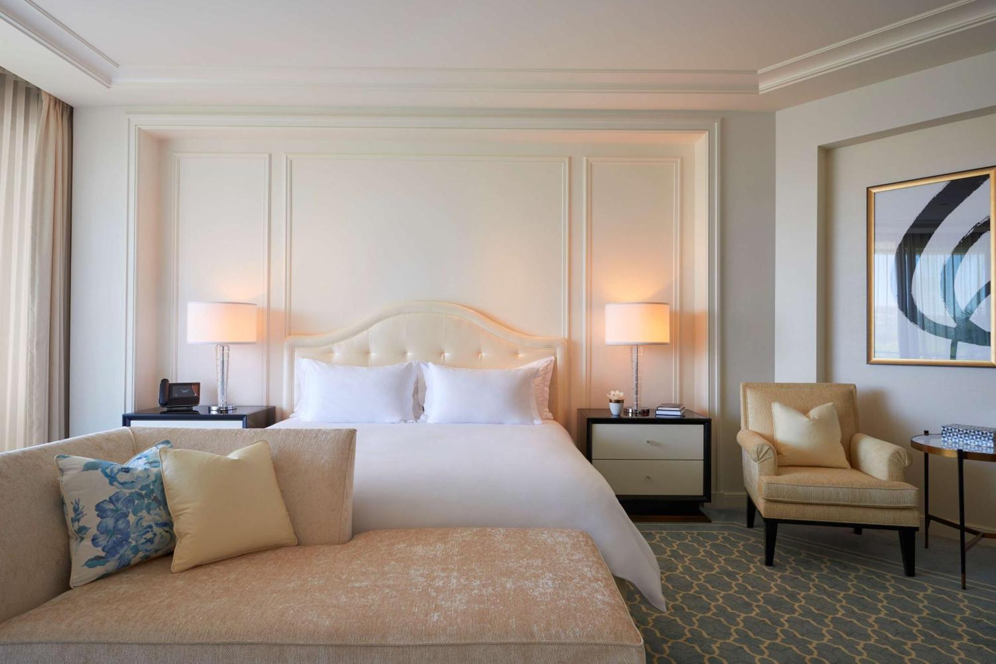 Beverly Hills Junior Suite Terrace View