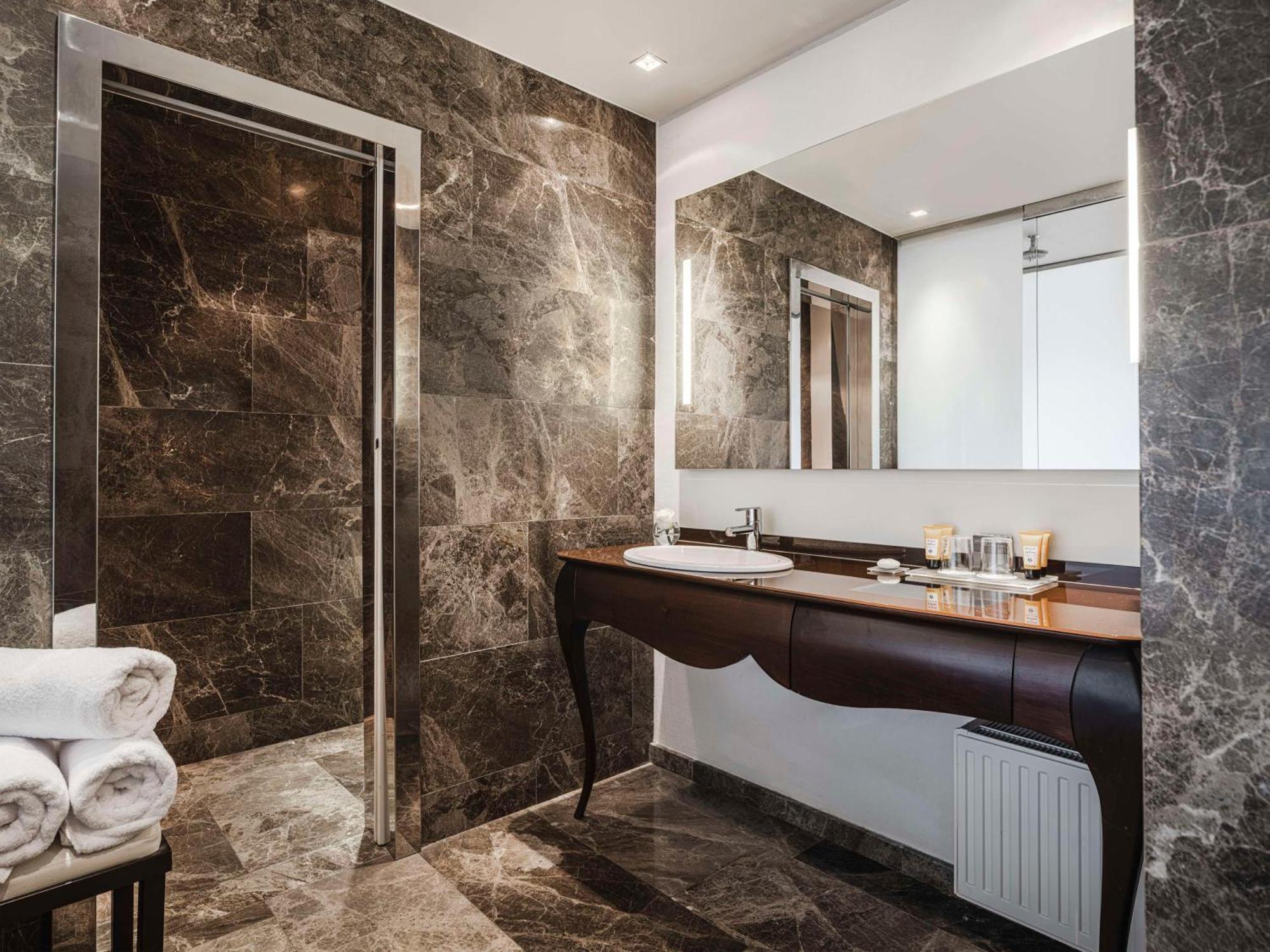 Premium Room,1658748683:JPEG