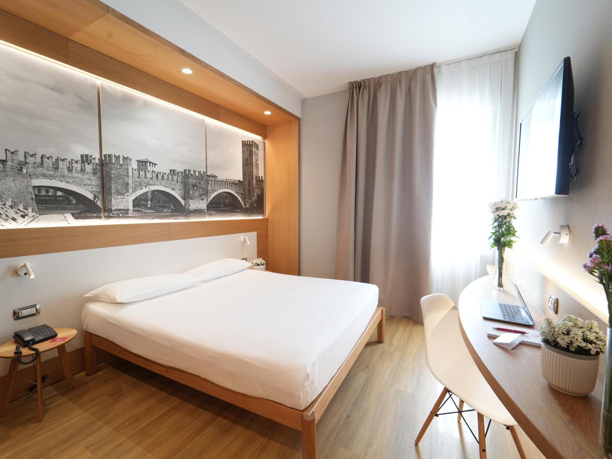 Classic Double Room,1660280439:JPEG