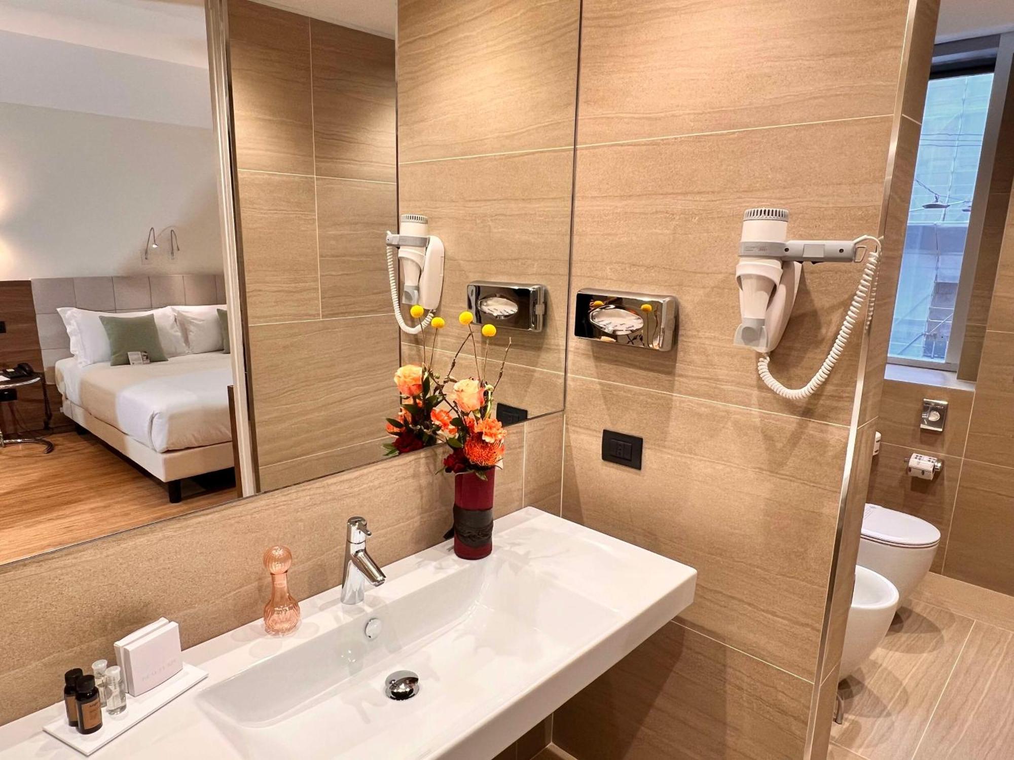 Comfort Queen Room