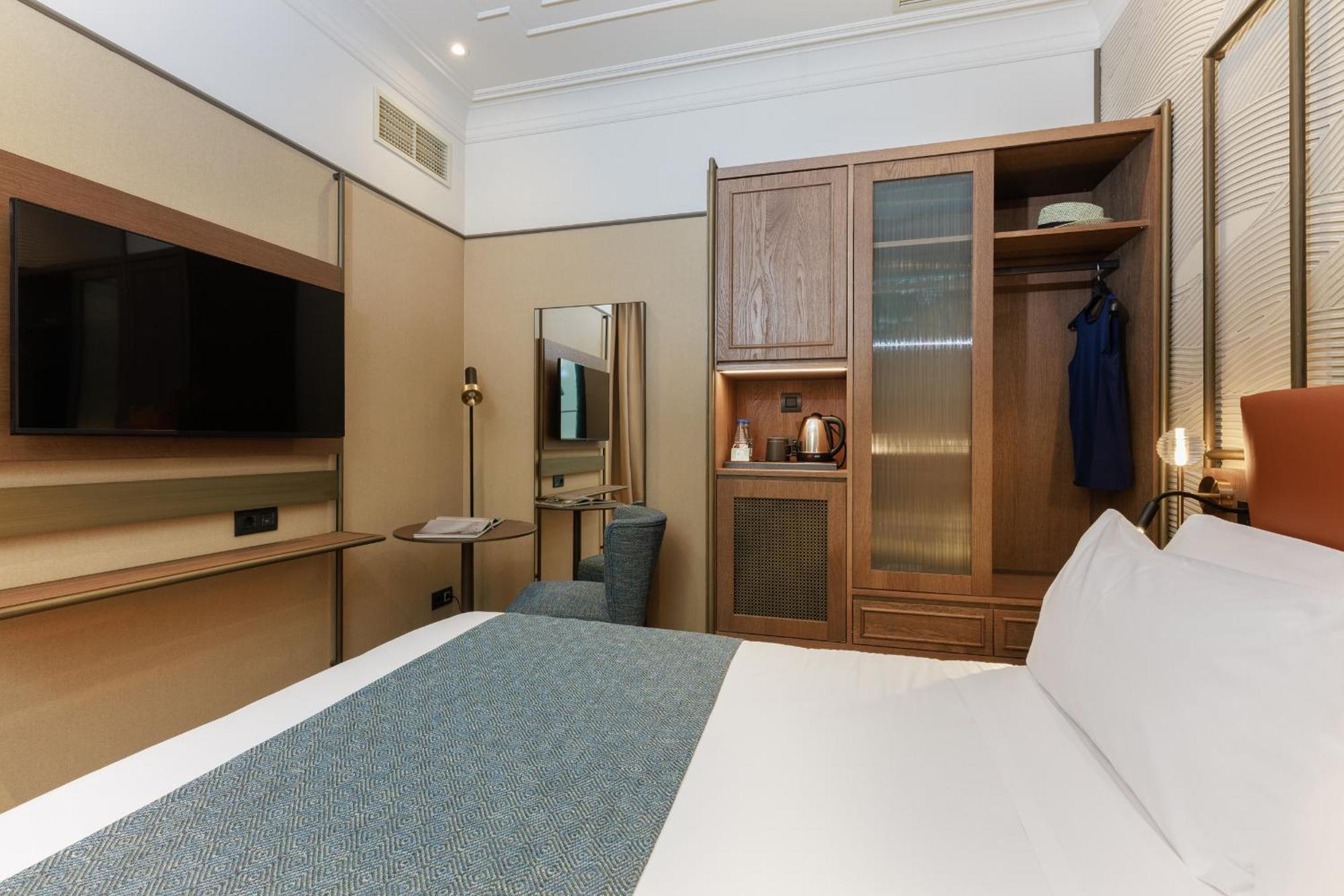 Interior Individual Room