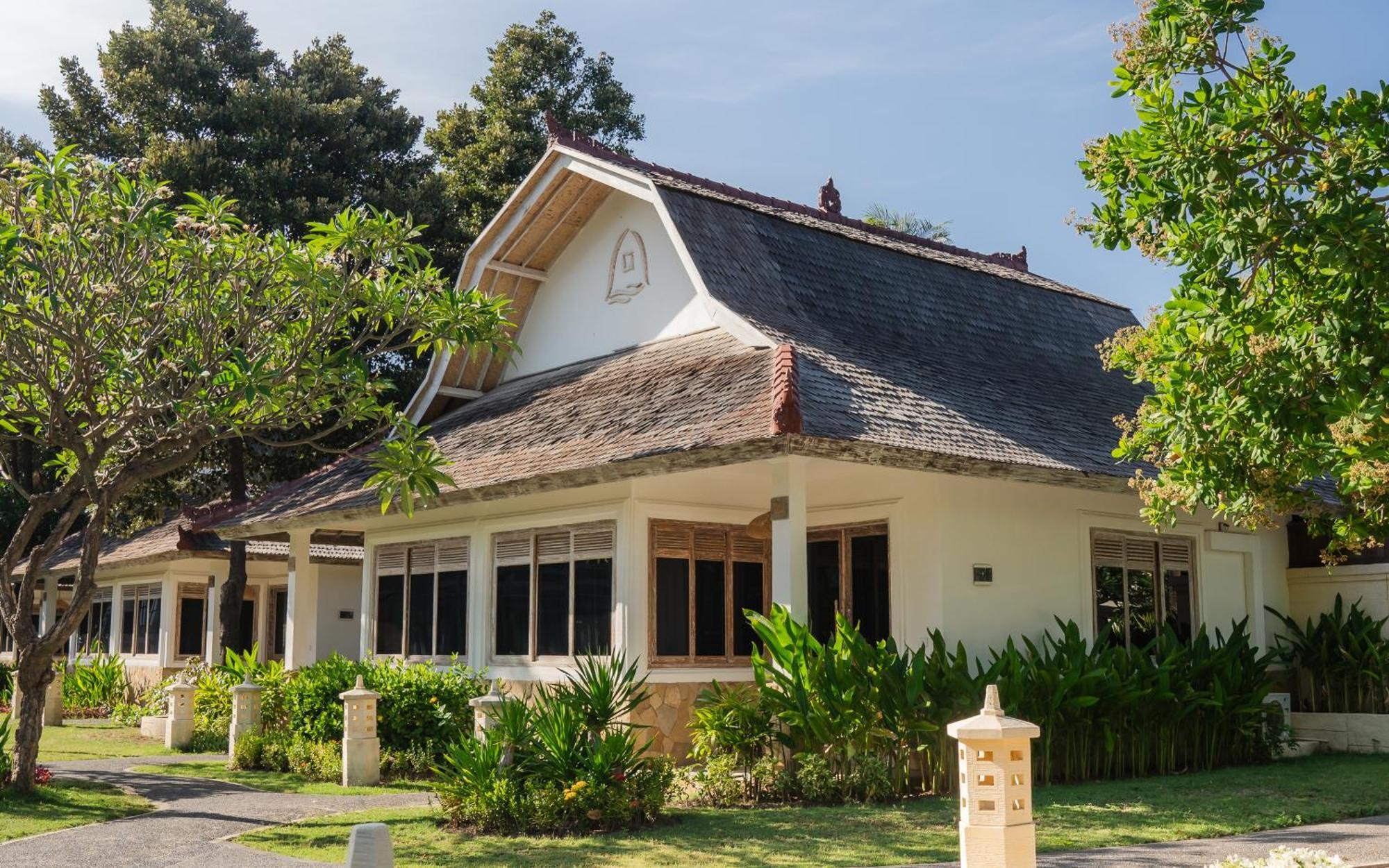 Deluxe Family Bungalow Includes